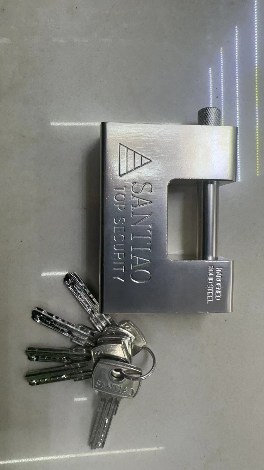 Heavy Duty Security Padlock D-Shaped Chain Lock 94mm Shipping Container Garage
