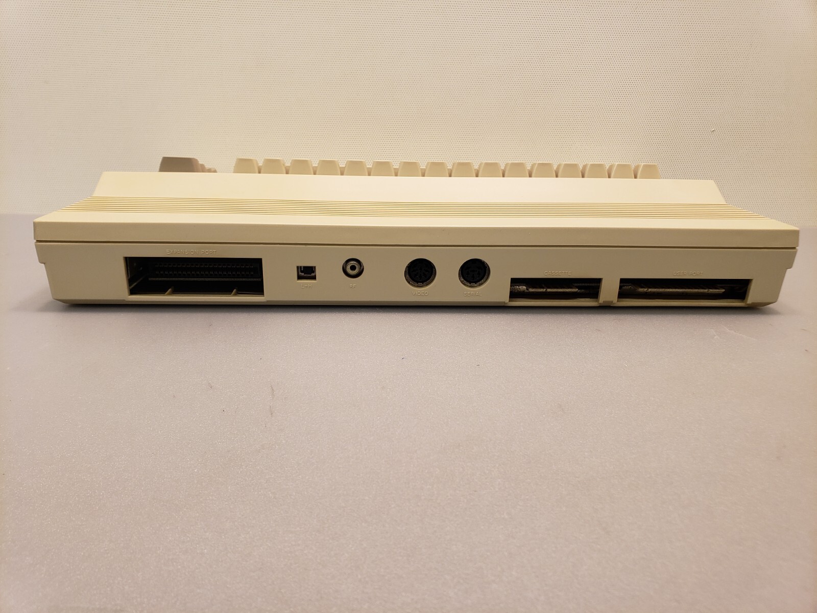 Vintage Commodore 64C Console Home Personal Computer Console only, Tested