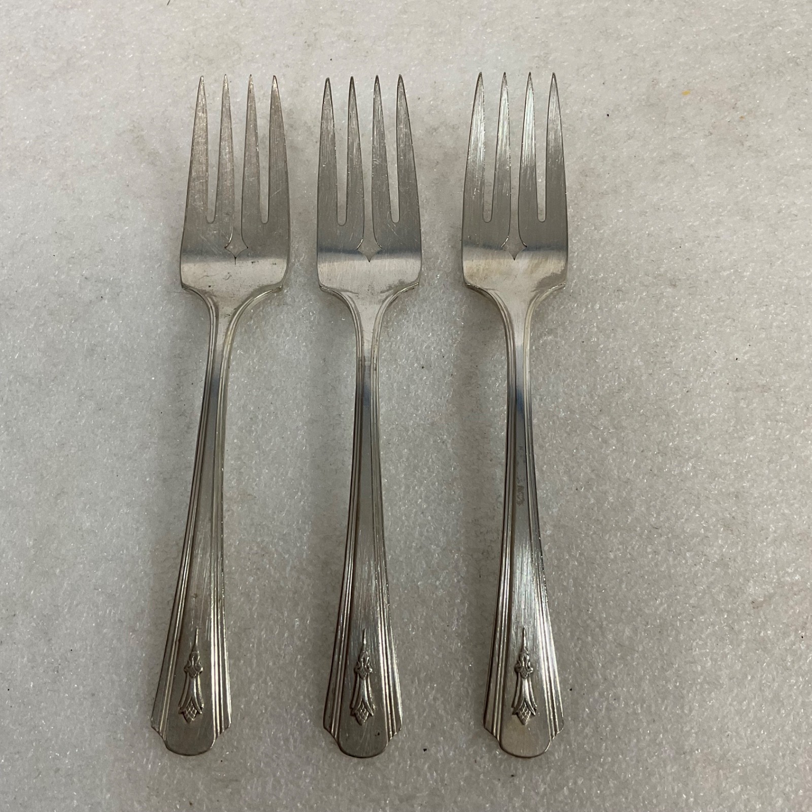 Peerless Silver Plate Salad Forks 3pc Floral Handle Flatware Lot 6in
