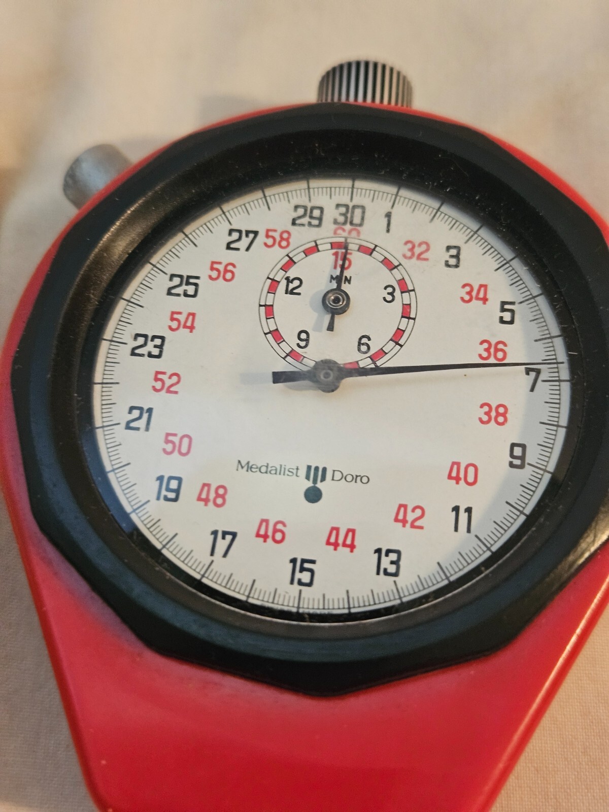 medalist doro stopwatch with papers works