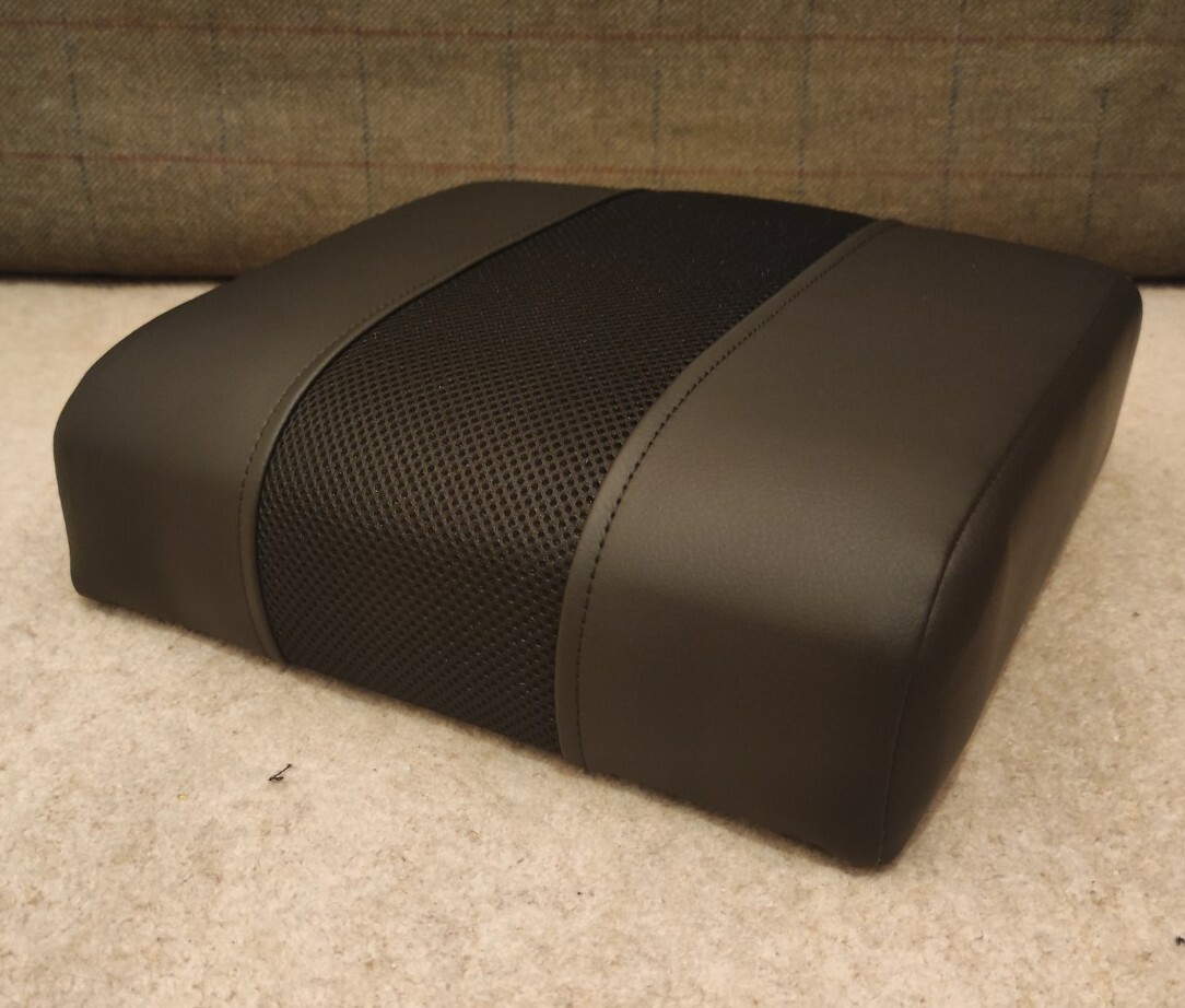 Cubby Box Lid, Land Rover Defender 90 / 110, real leather/ XS mesh/ Black stitch