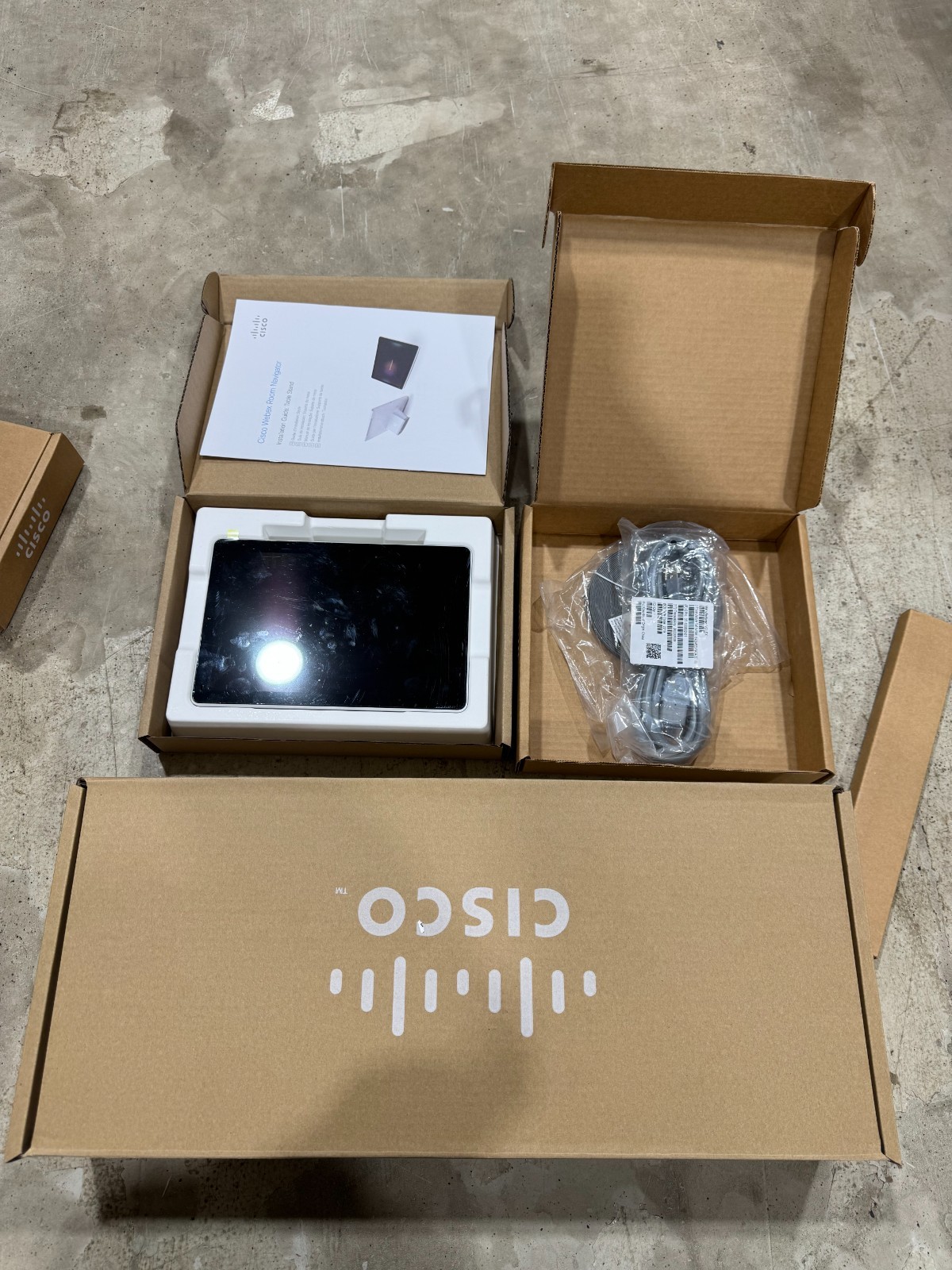 Cisco Webex Room Kit Mini (CS-KIT-MINI-K9) complete in original box