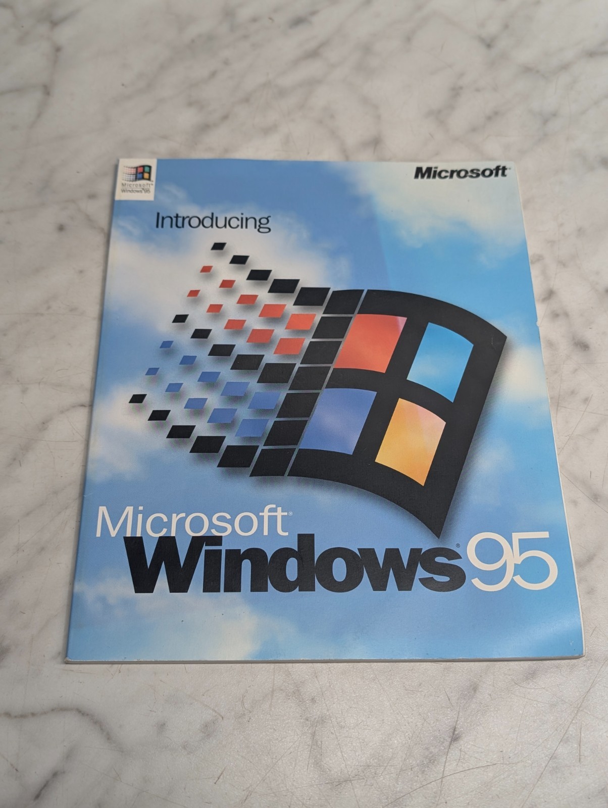 Microsoft Windows 95 Introducing Brochure Booklet Logo Cover