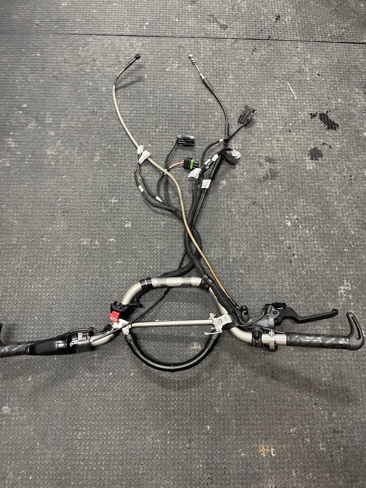 Polaris Matryx 2023 650 850 Handlebars Throttle Brake Reservoir Grips Cable OEM