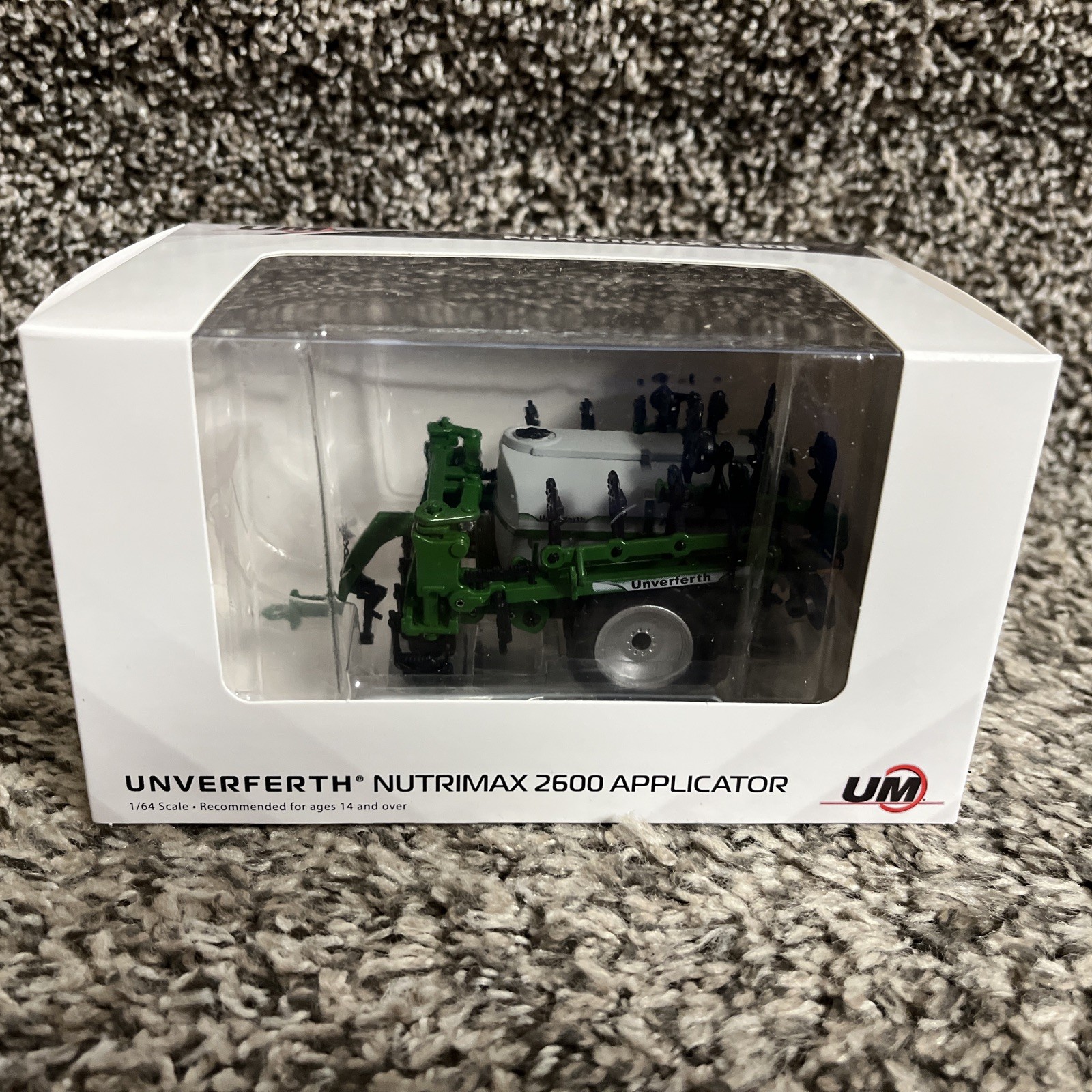 1:64 SpecCast Unverferth NutriMax 2600 Liquid Fertilizer Applicator Green Wheel
