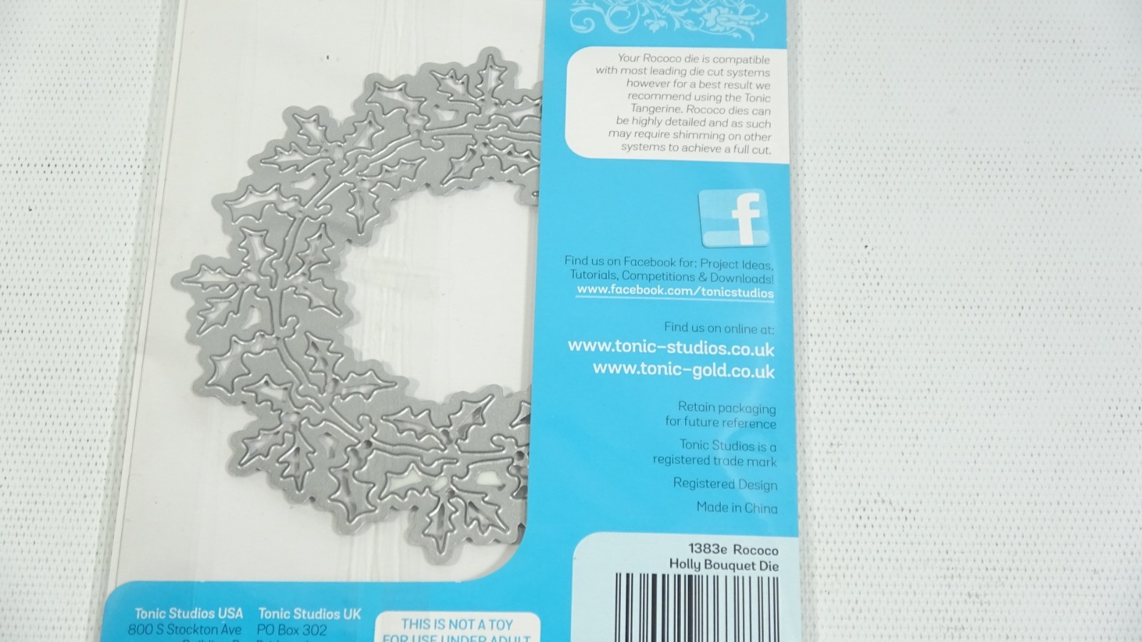 Tonic Studios Rococo Christmas Holly Bouquet Die 1383e