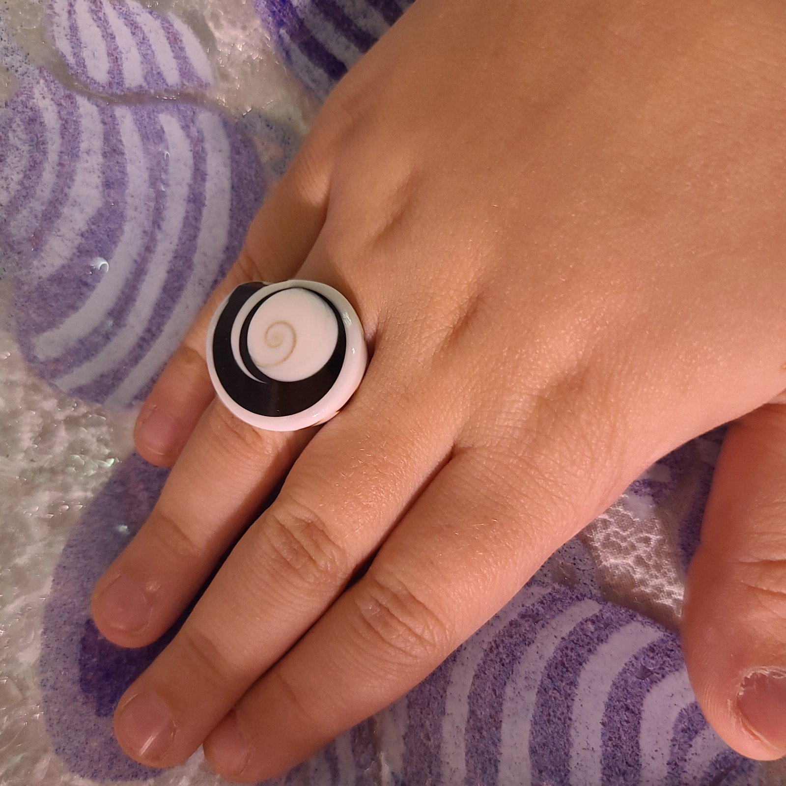 Natural Sea Shell Ring Size 5.5 Swirl