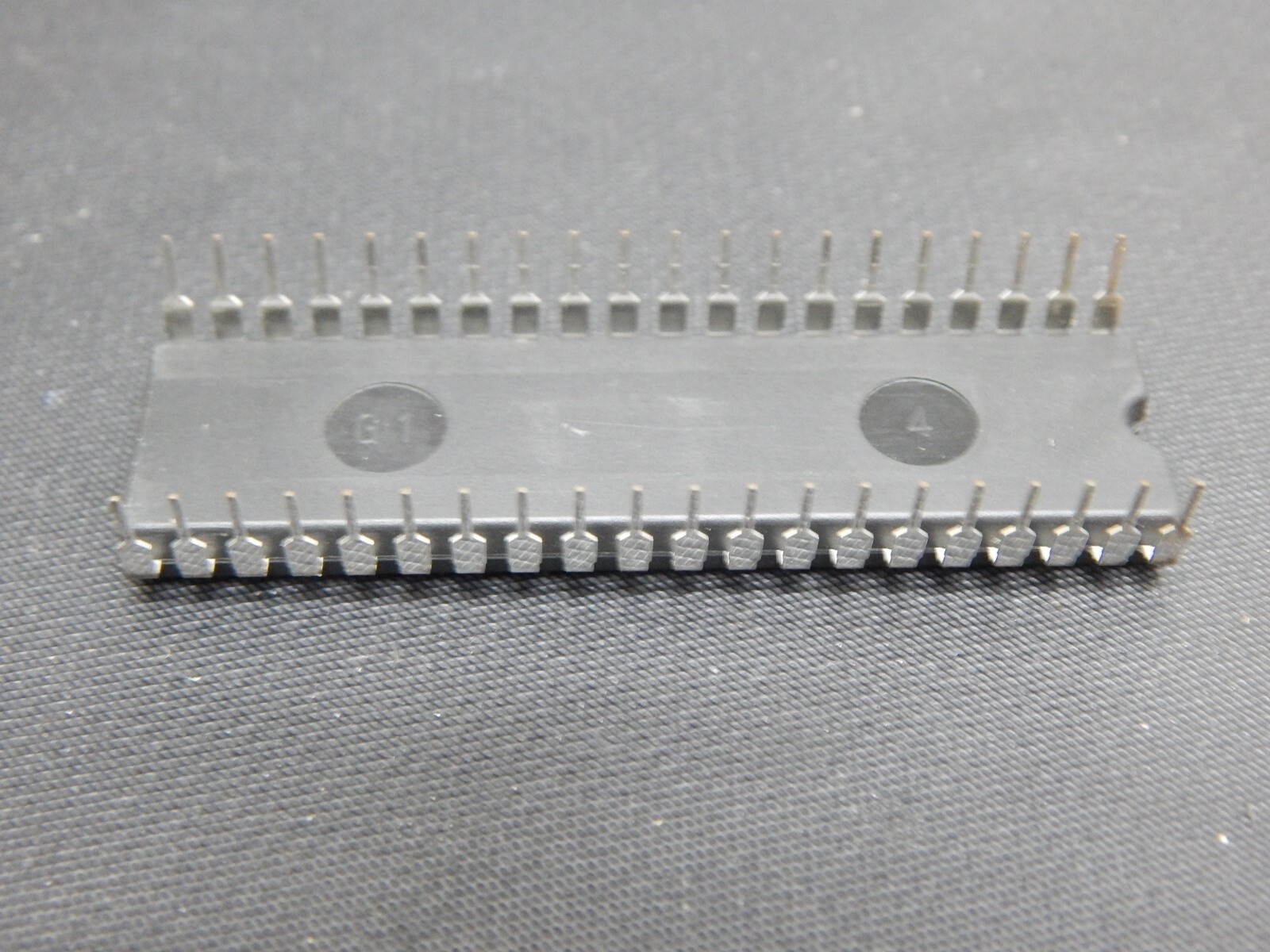 NEC D80C39C Microcomputer 8-Bit Single-Chip CMOS DIP-40 UPD80C39C -FAST SHIPPING