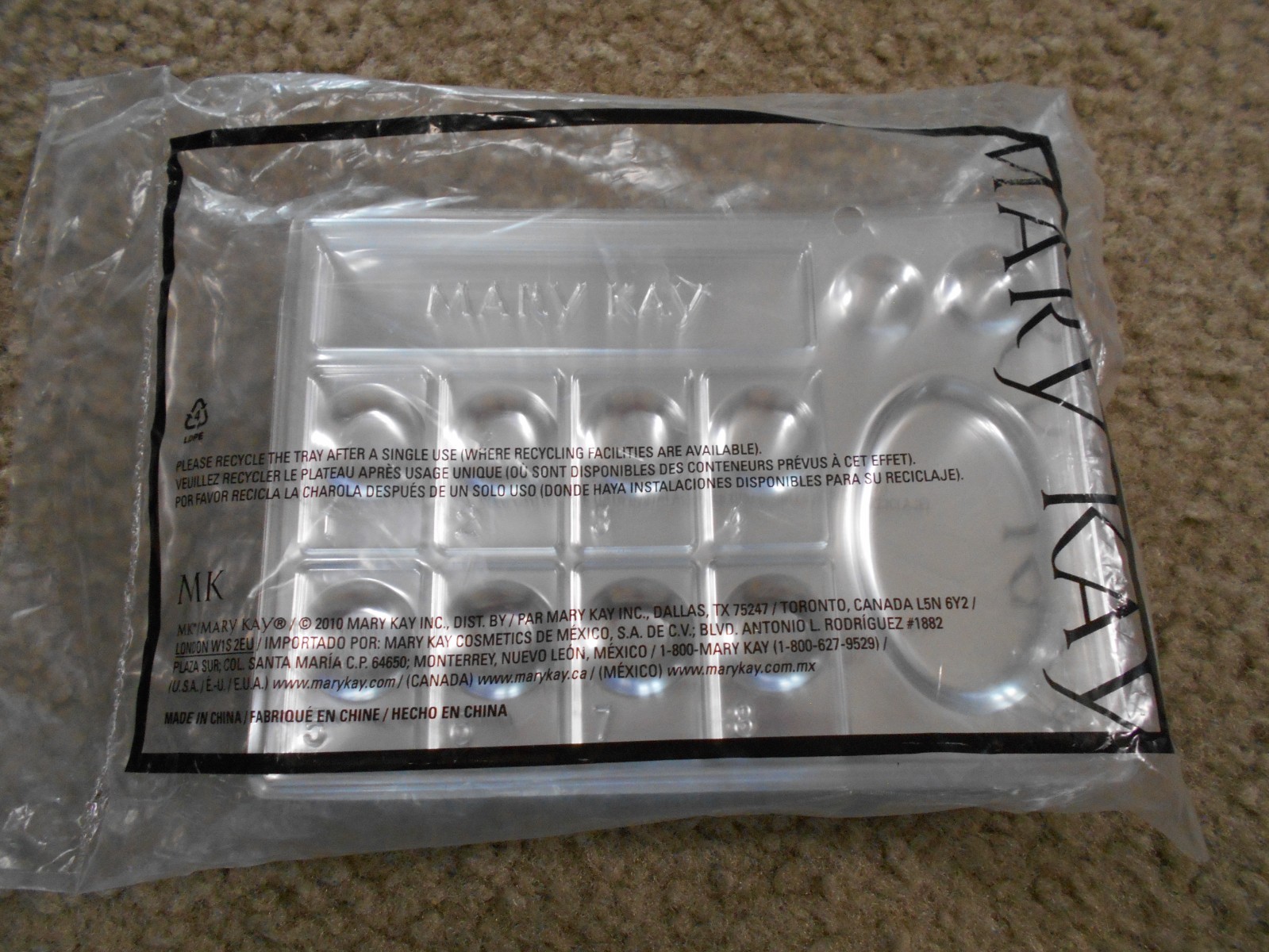 New Mary Kay Clear Disposable Single Use Plastic Palette Sample Trays Pack of 30