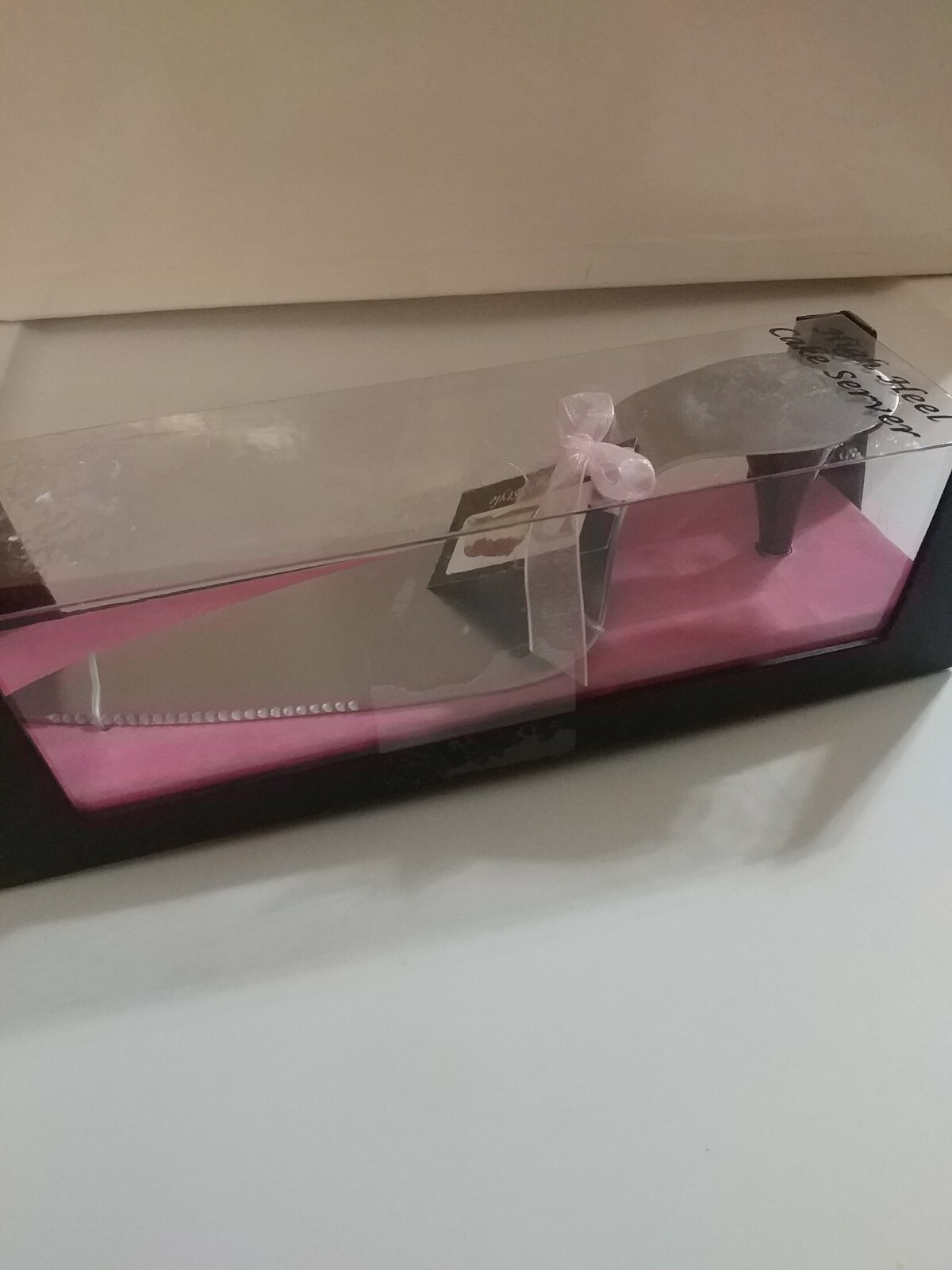 HIGH HEEL CAKE SERVER