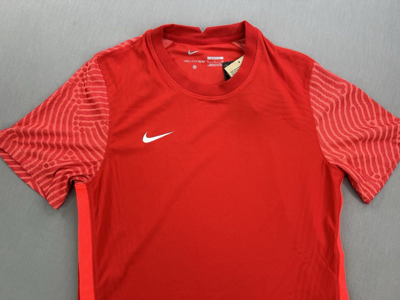Nike Dri-Fit ADV Vapor Knit III Slim Fit Soccer Jersey Mens Sz S CW3133-657 $70
