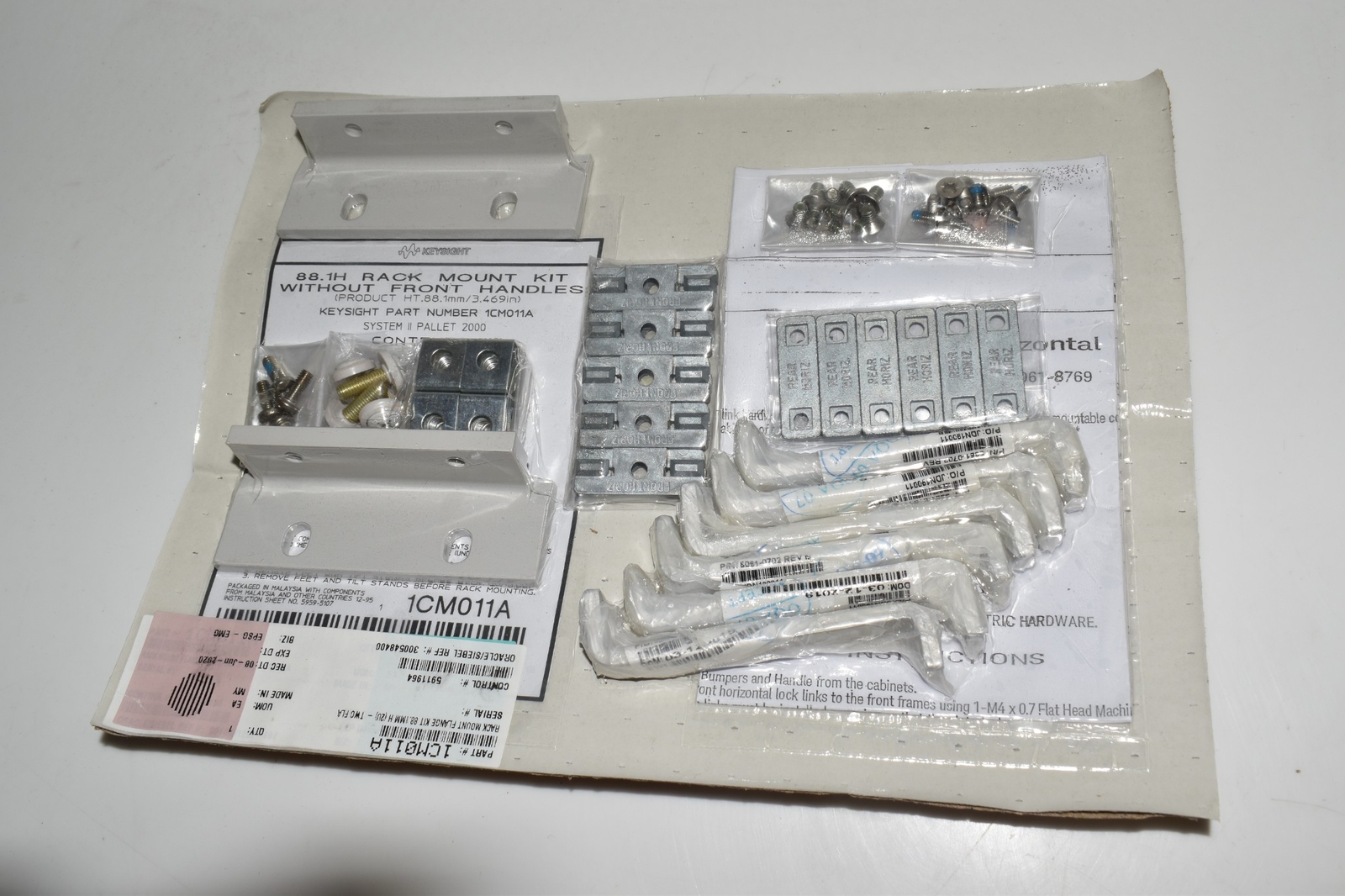 ^^Keysight 1CM011A Rackmount Flange Kit 88.1mm H-Two Flange Brackets New (SSE79)