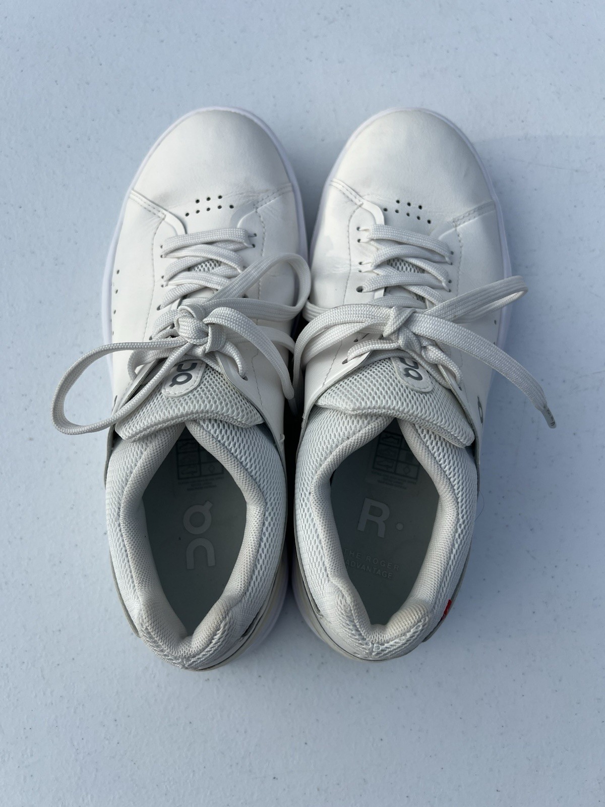 Women’s On Cloud “The Roger” Shoes Size 8.5