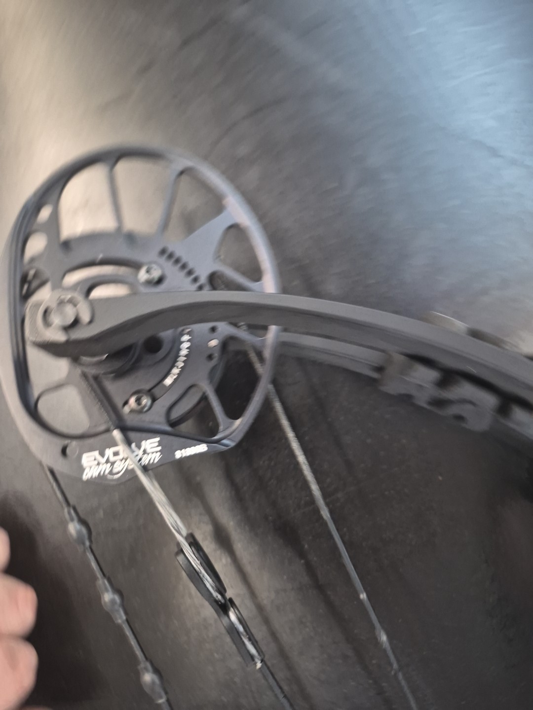 Used PSE Supra RTX 37 - Right Hand - 60lbs - Grey