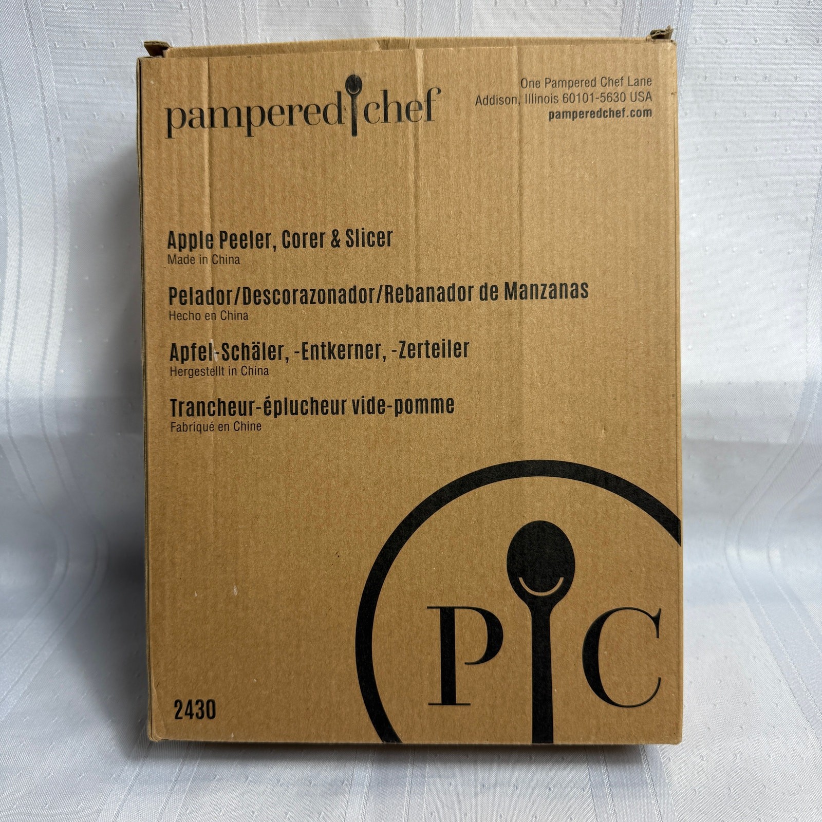 Pampered Chef Apple Peeler Corer Slicer With Box