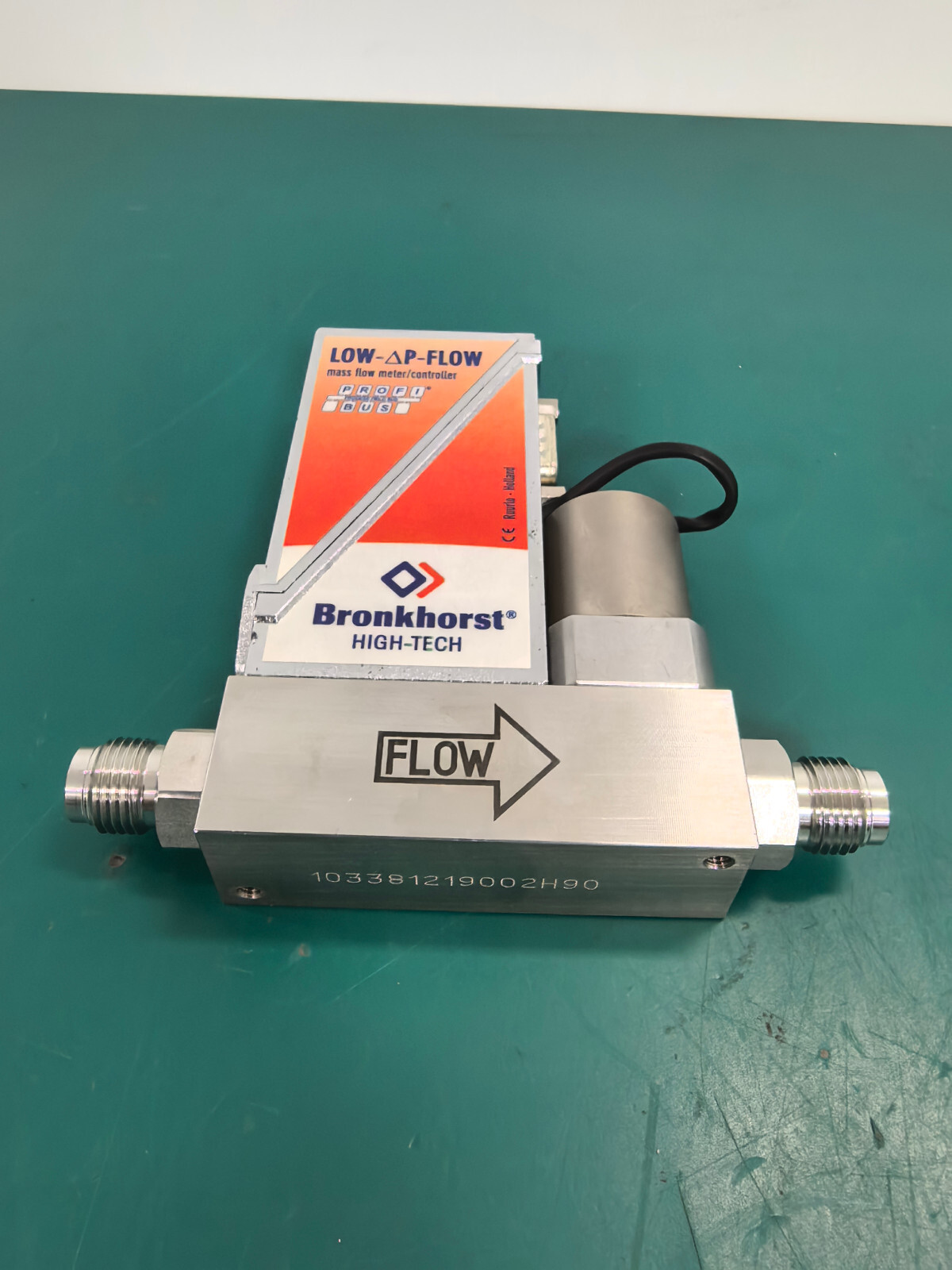 Bronkhorst HIGH-TECH OTB-021F Mass Flow Controller SIH4 200SCCM 4V