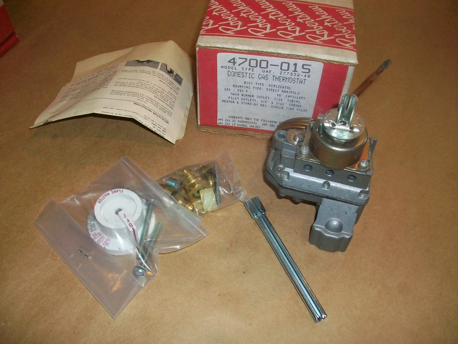 Robertshaw 4700-015 Domestic Gas Thermostat  140 to 550°F    48" Cap  NEW IN BOX