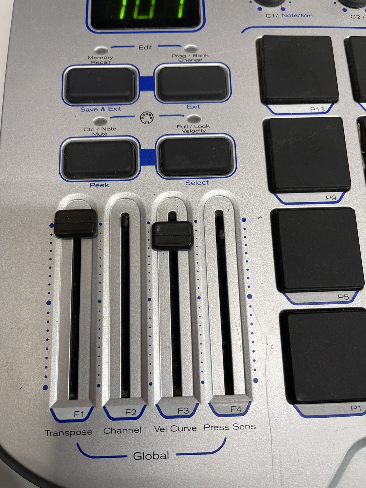 M-Audio Trigger Finger MIDI Controller with Pads -tested Working *Read - As Is*