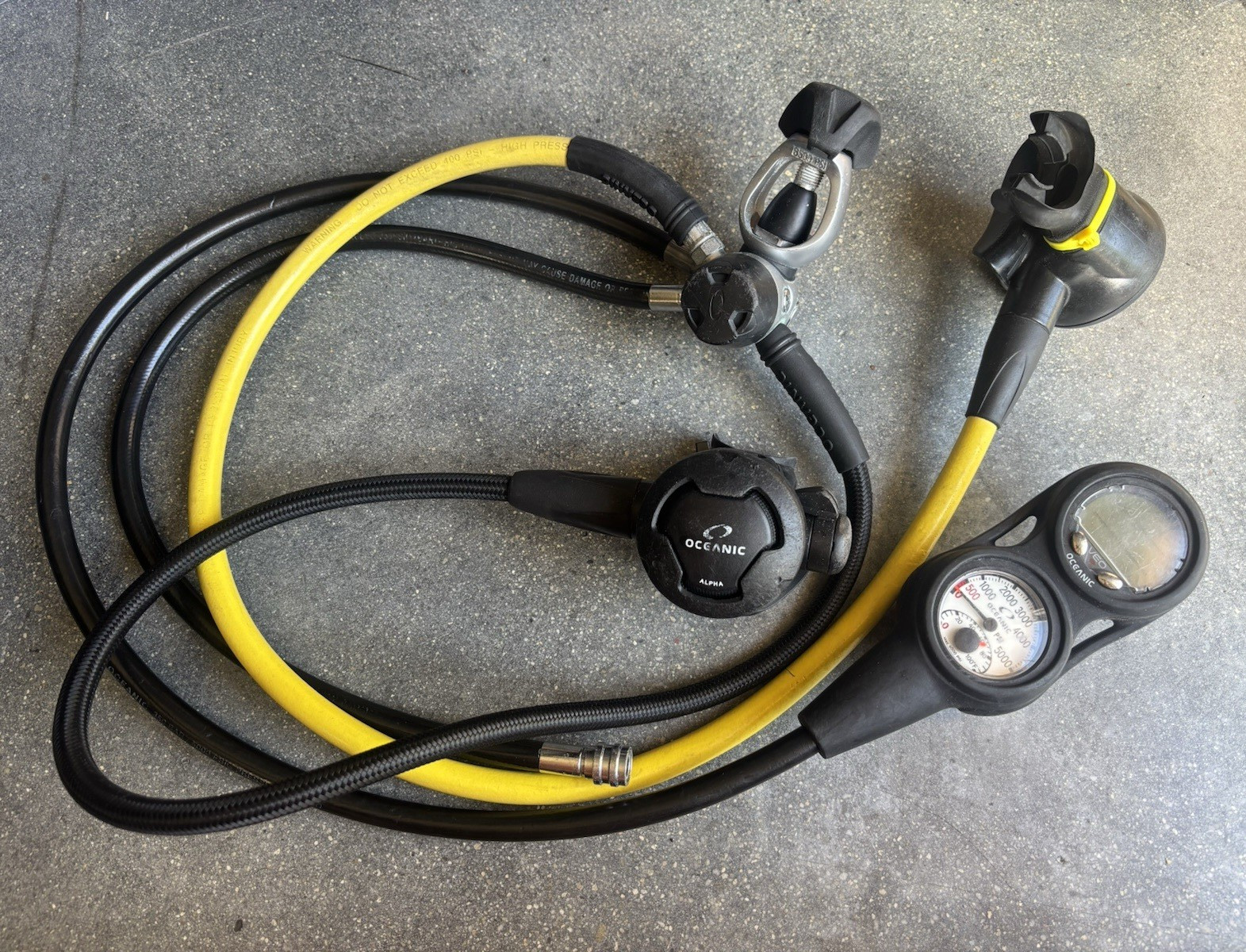 Oceanic Slimline Scuba Regulator Set w/ Hoses, 2 Second Stages & Console