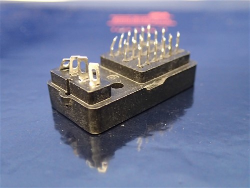 MAGNECRAFT 70-307  RELAY SOCKET UNUSED/SURPLUS CONDITION