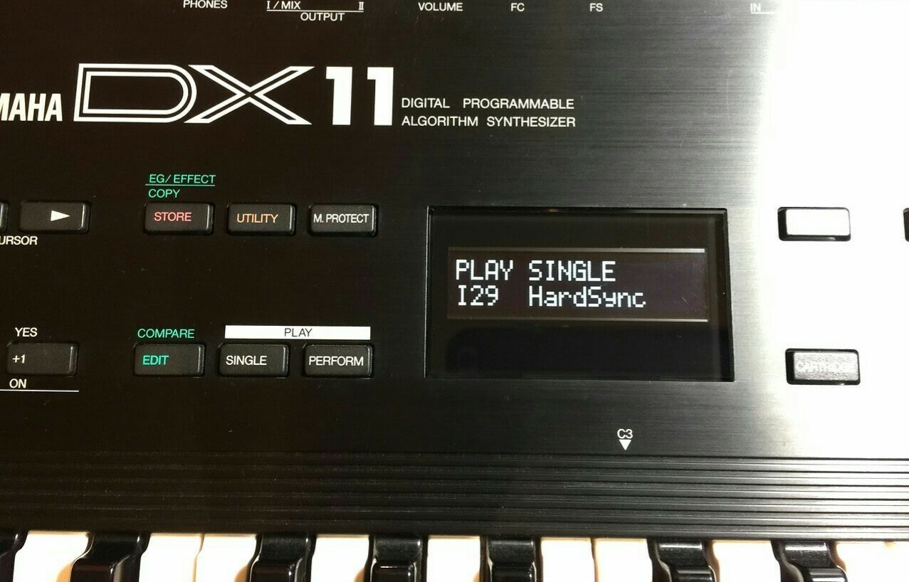 Yamaha DX7 / DX7S / DX9 / DX11 / DX21 Oled Display !