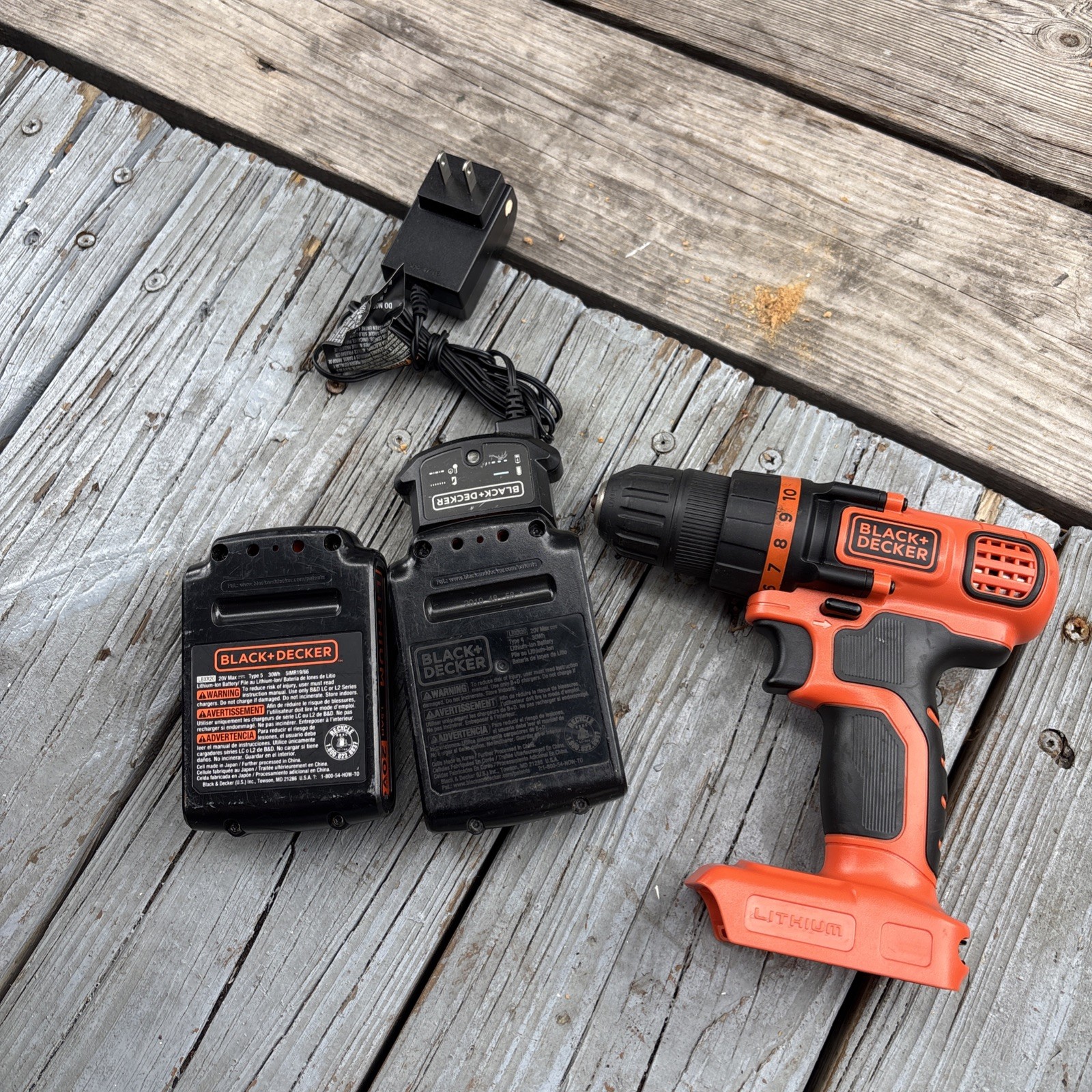 Genuine Black & Decker LDX120 20V Drill  W/ Charger & 2 Batteries LDX20