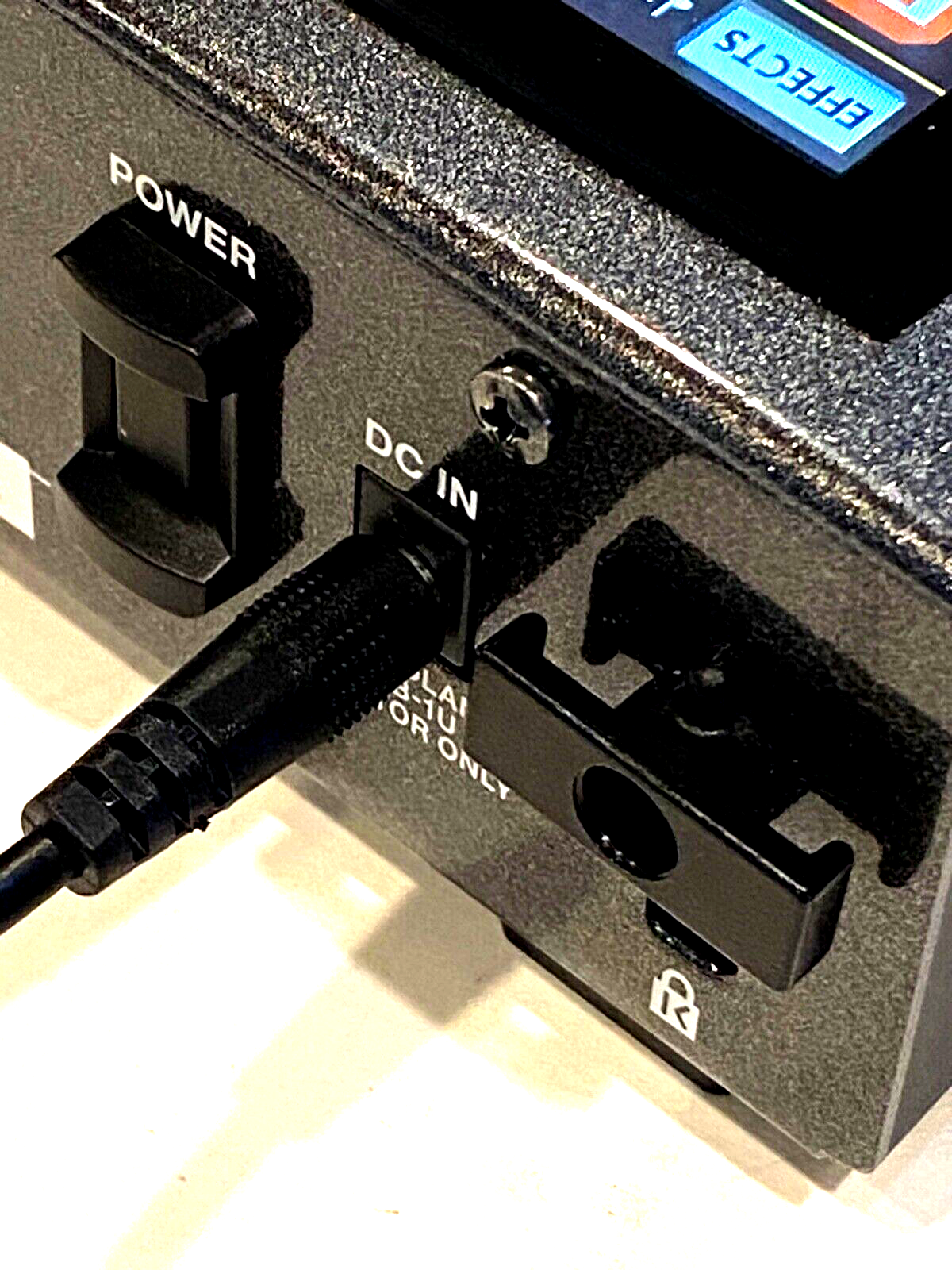 Power supply for use with Boss GX-100 GT-1 Multi-Effects Processor Pedal
