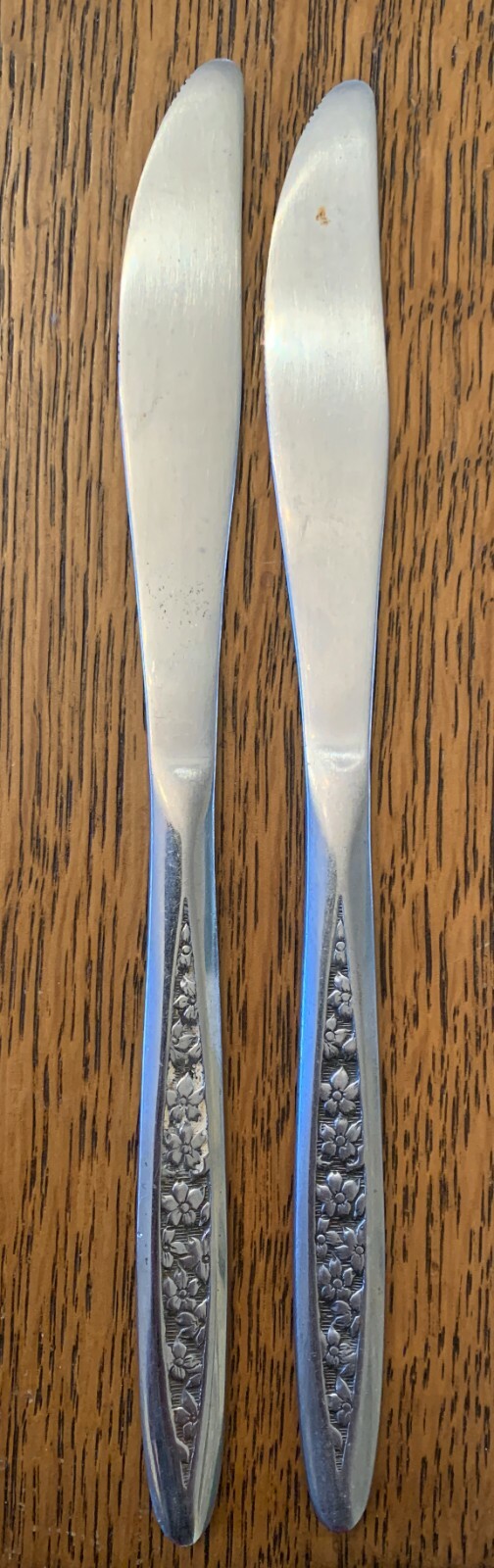 2 Knives CUS5 (STAINLESS) by CUSTOMCRAFT Floral Handle, Textured