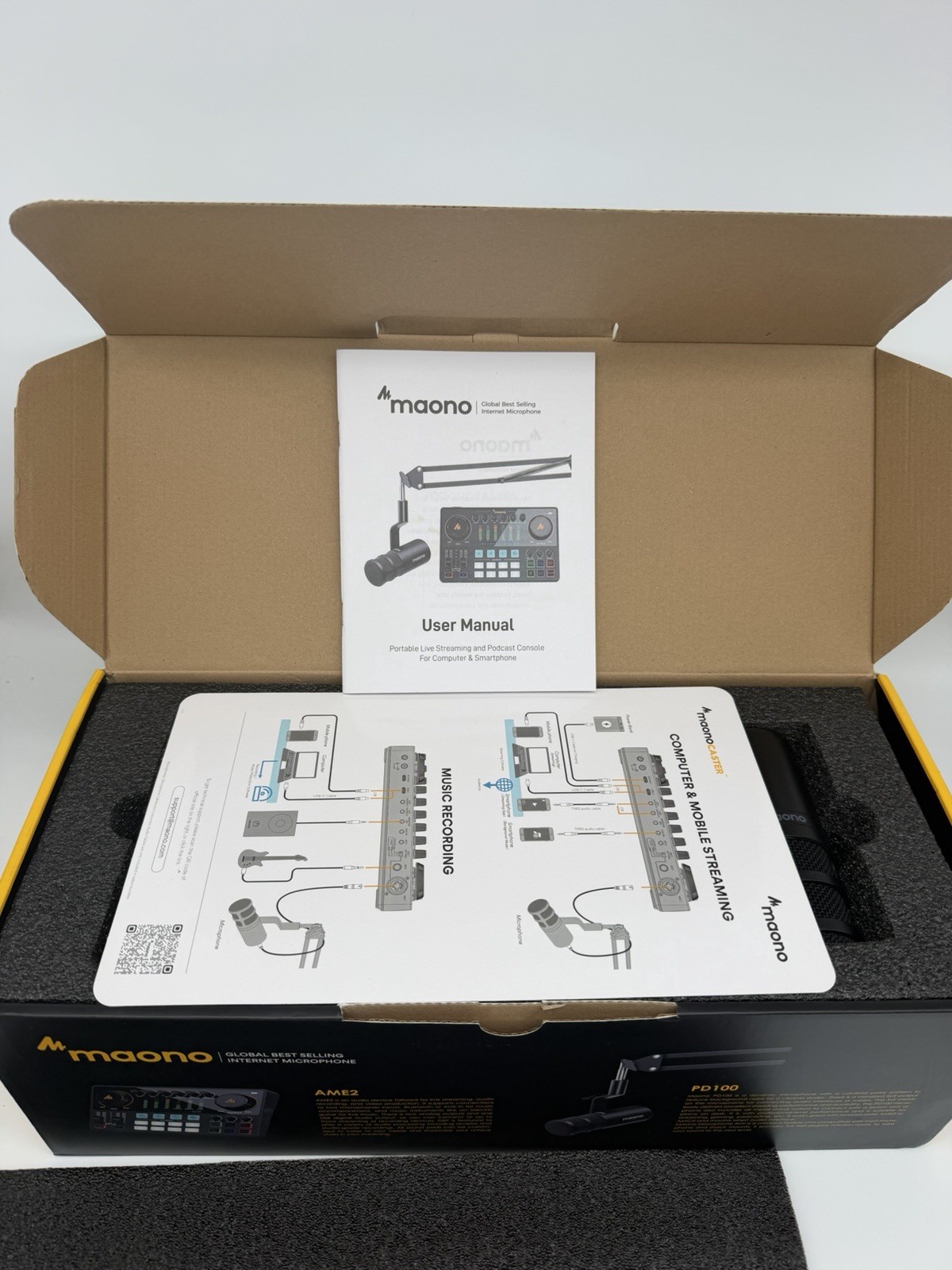 Maono MaonoCaster E2 Podcast Bundle Dynamic Microphone USB Audio Interface