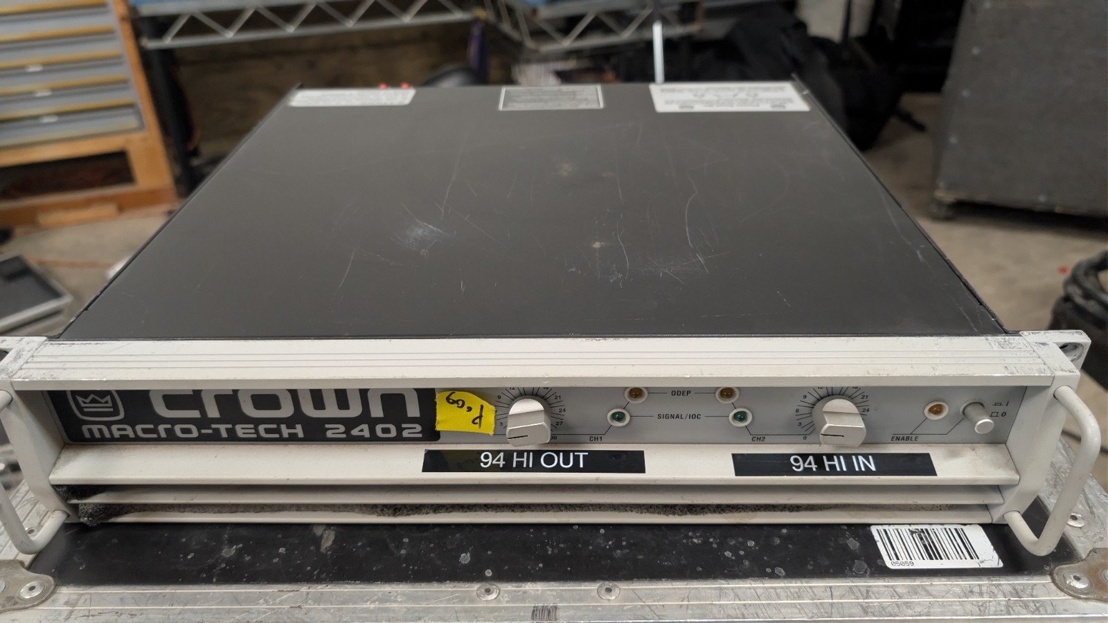 Crown Macro-Tech 2402 2-Channel Power Amplifier