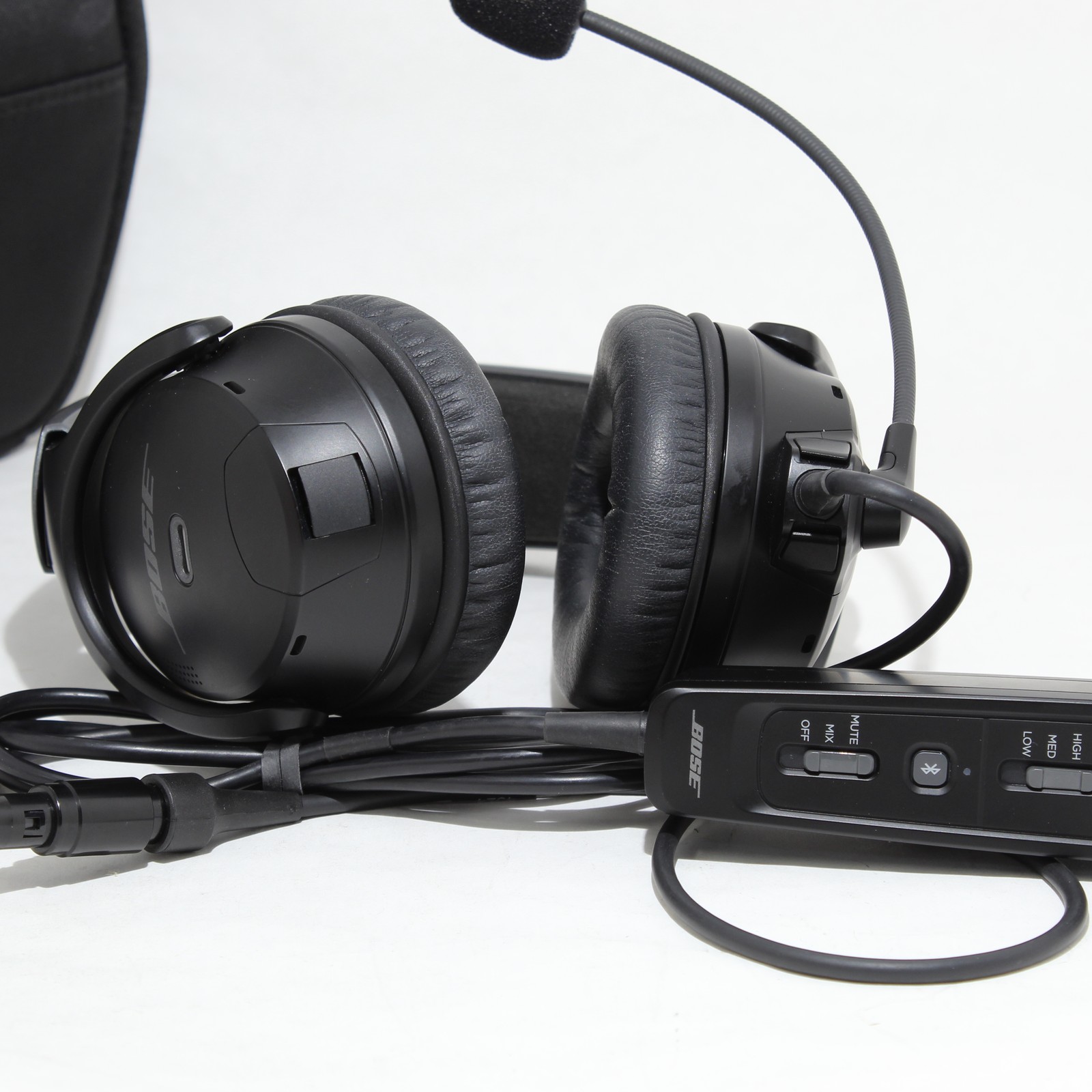 Very Good Bose A30 Bluetooth Headset ANR 6-Pin LEMO w/ Dual Plug Adapter BUNDLE