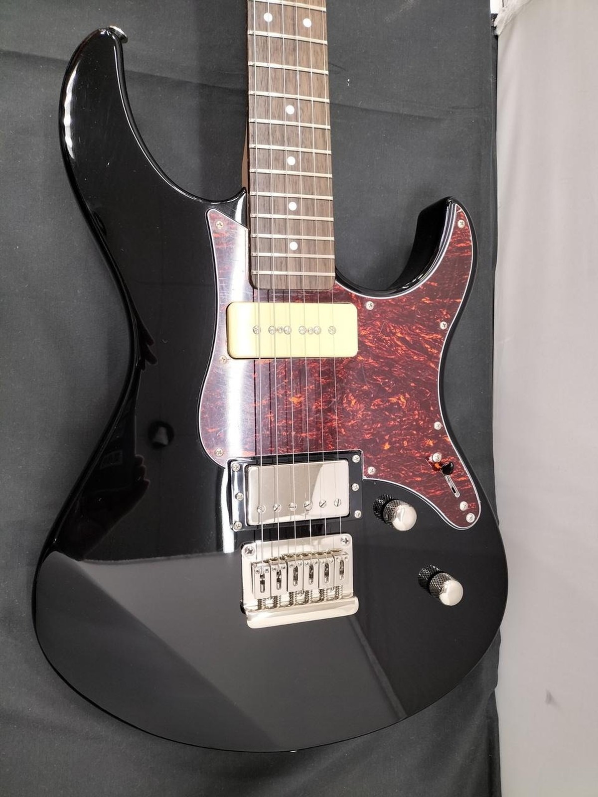 YAMAHA PAC311H Used Alder body Maple neck Redwood fingerboard Black w/Gig case