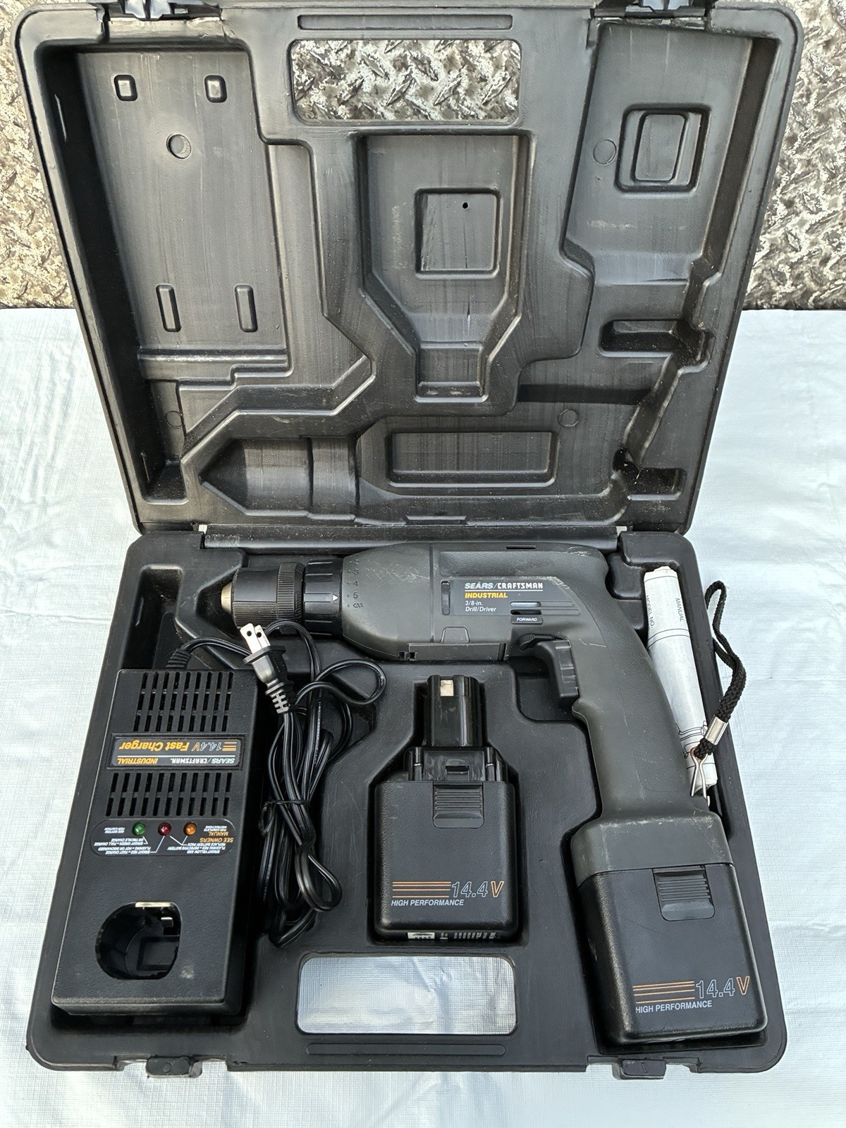 Sears Craftsman Industrial 3/8 Drill Driver 14.4V W/ 2 Batteries Charger & Case