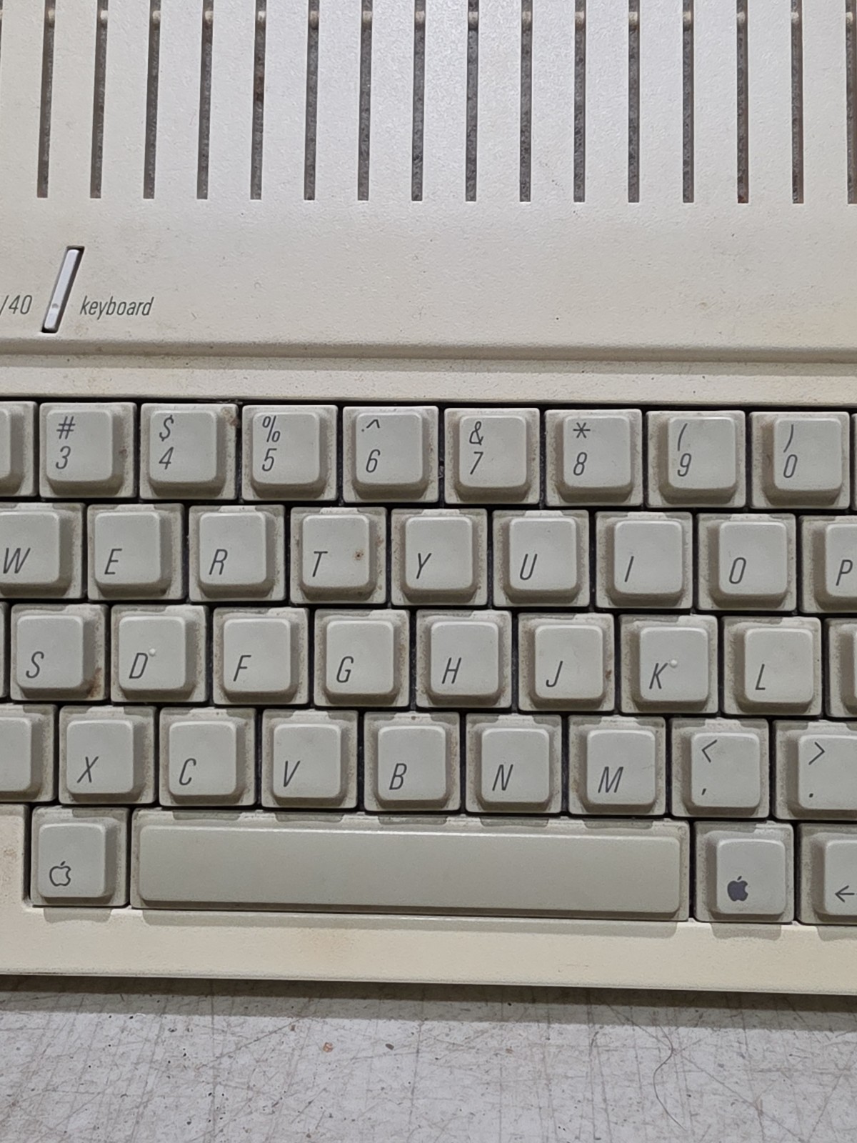 Vintage Apple IIc computer -Untested/parts/repair