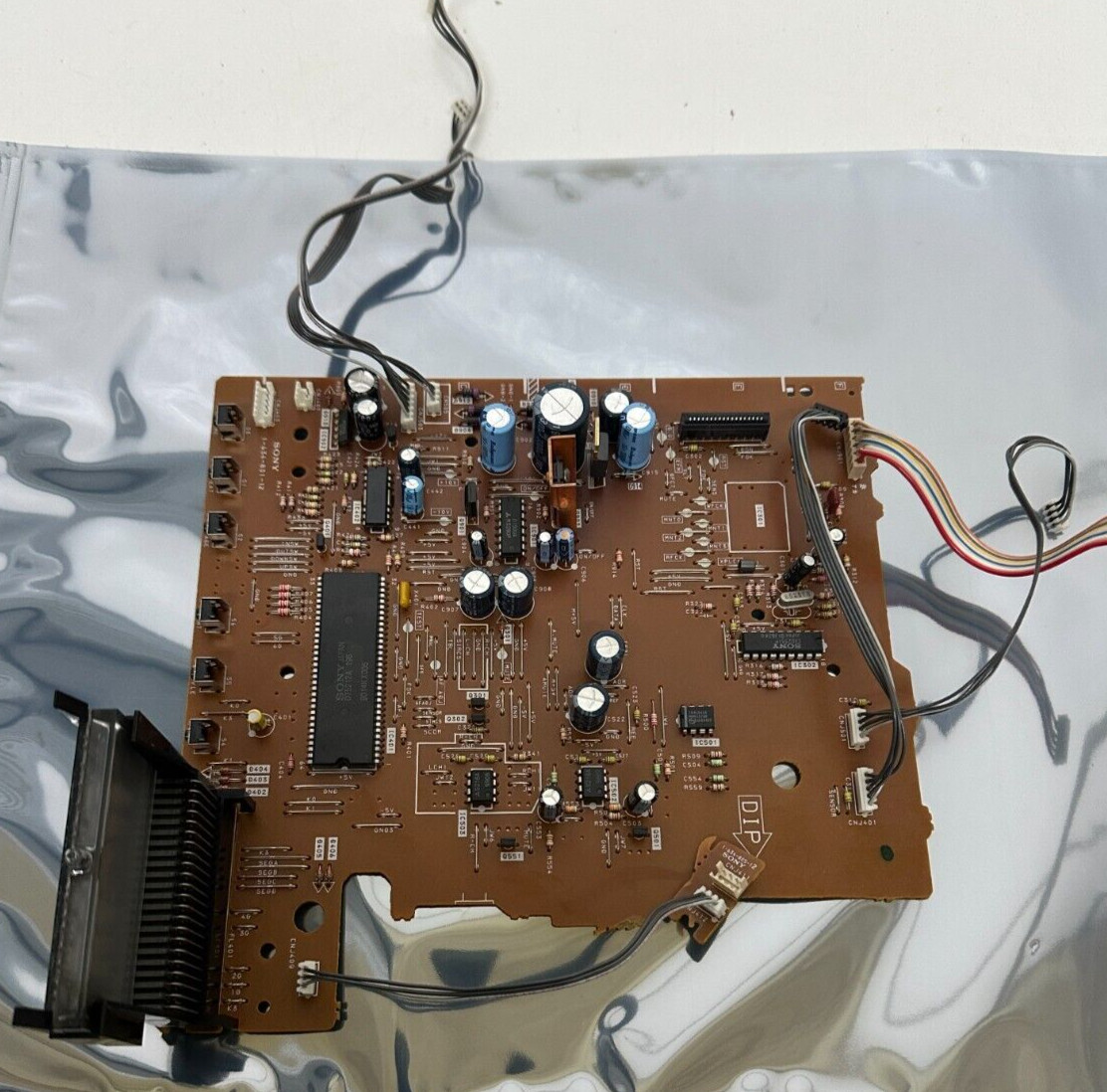 Sony CDP-C305 CD Changer Replacement Parts Main Cir Board Part # 1-634-801-12