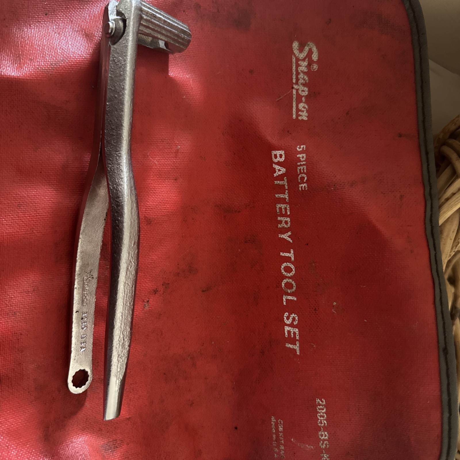Snap-on B260A Battery Cable Clamp Pliers 7-3/8" USA Terminal Spread Tool and bag