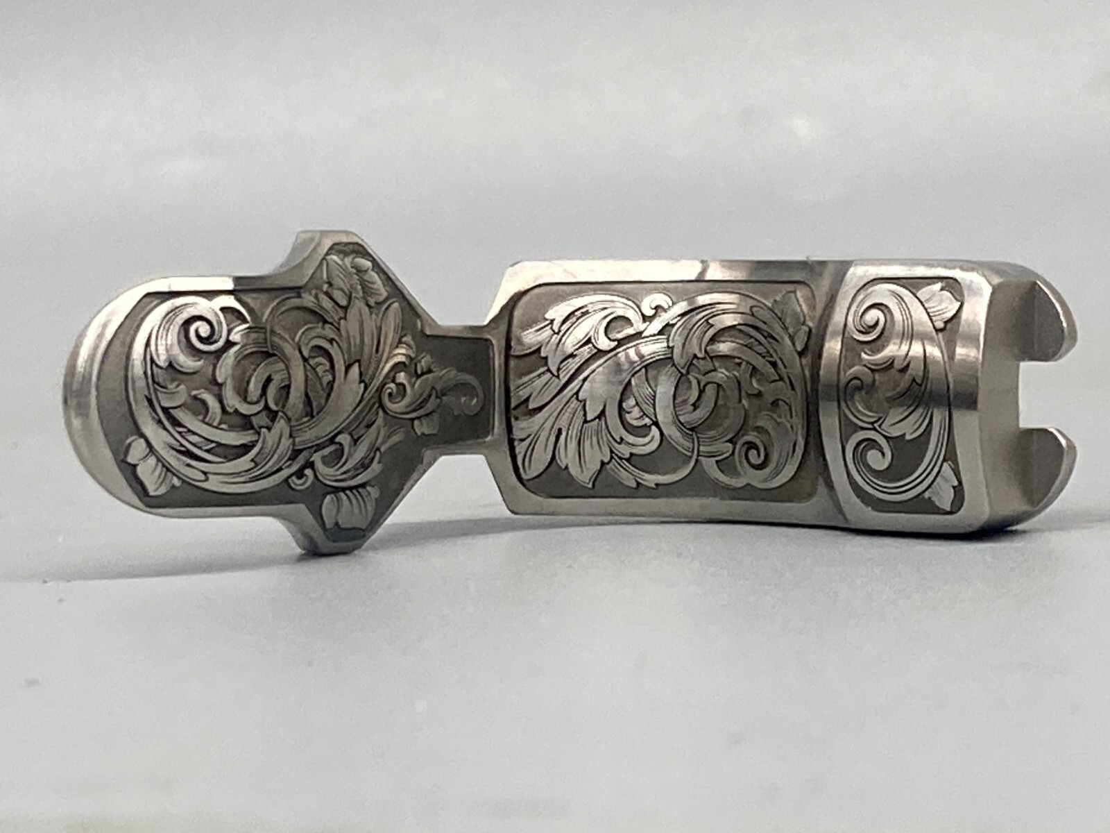 1911 grip safety Engraved stainless extended beaver tail, .250 radius - 1911 gs