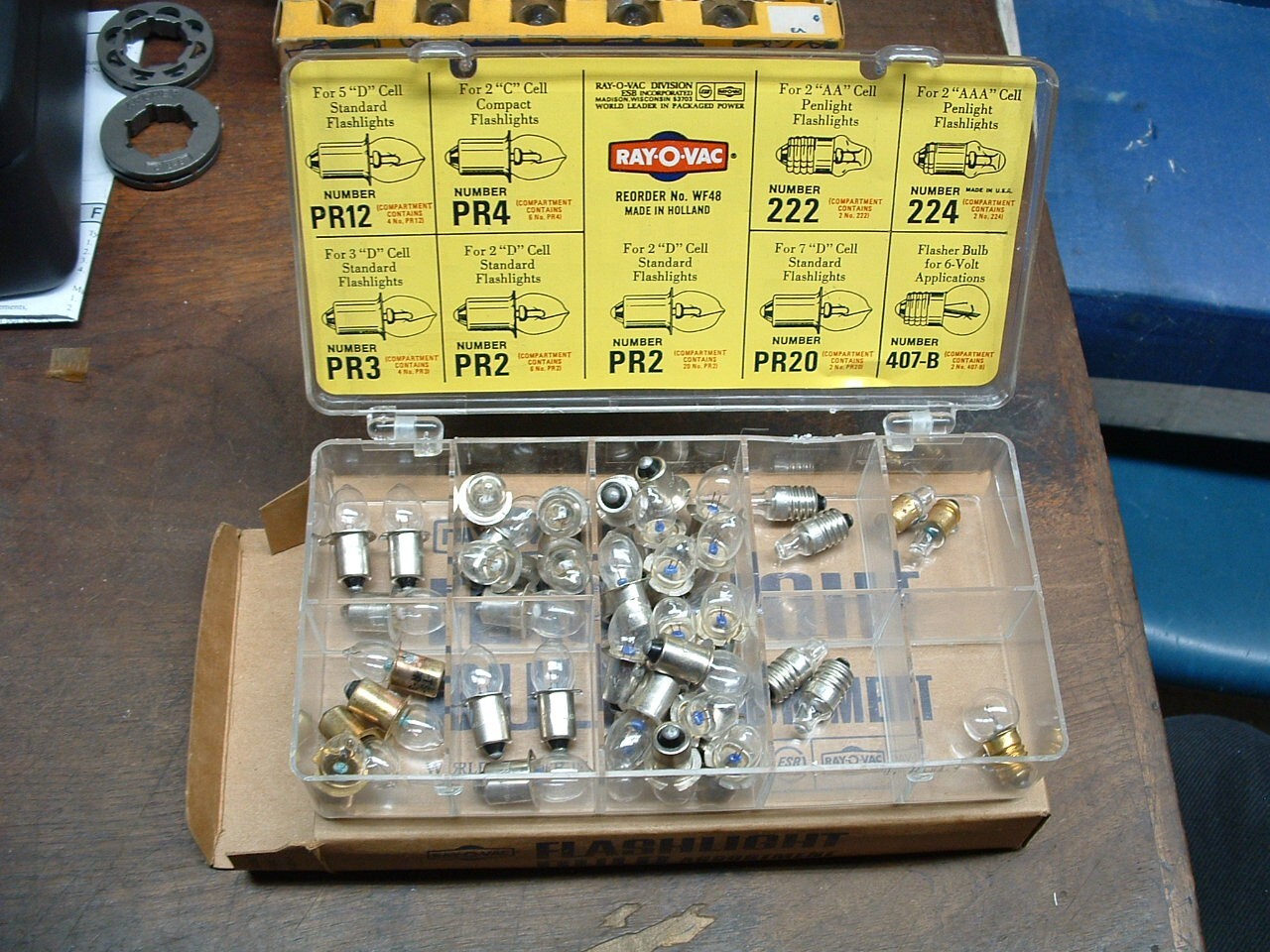 40 PLUS PIECE RAY-O-VAC FLASHLIGHT BULB ASSORTMENT #WF48 VARIOUS SIZES AND FIT