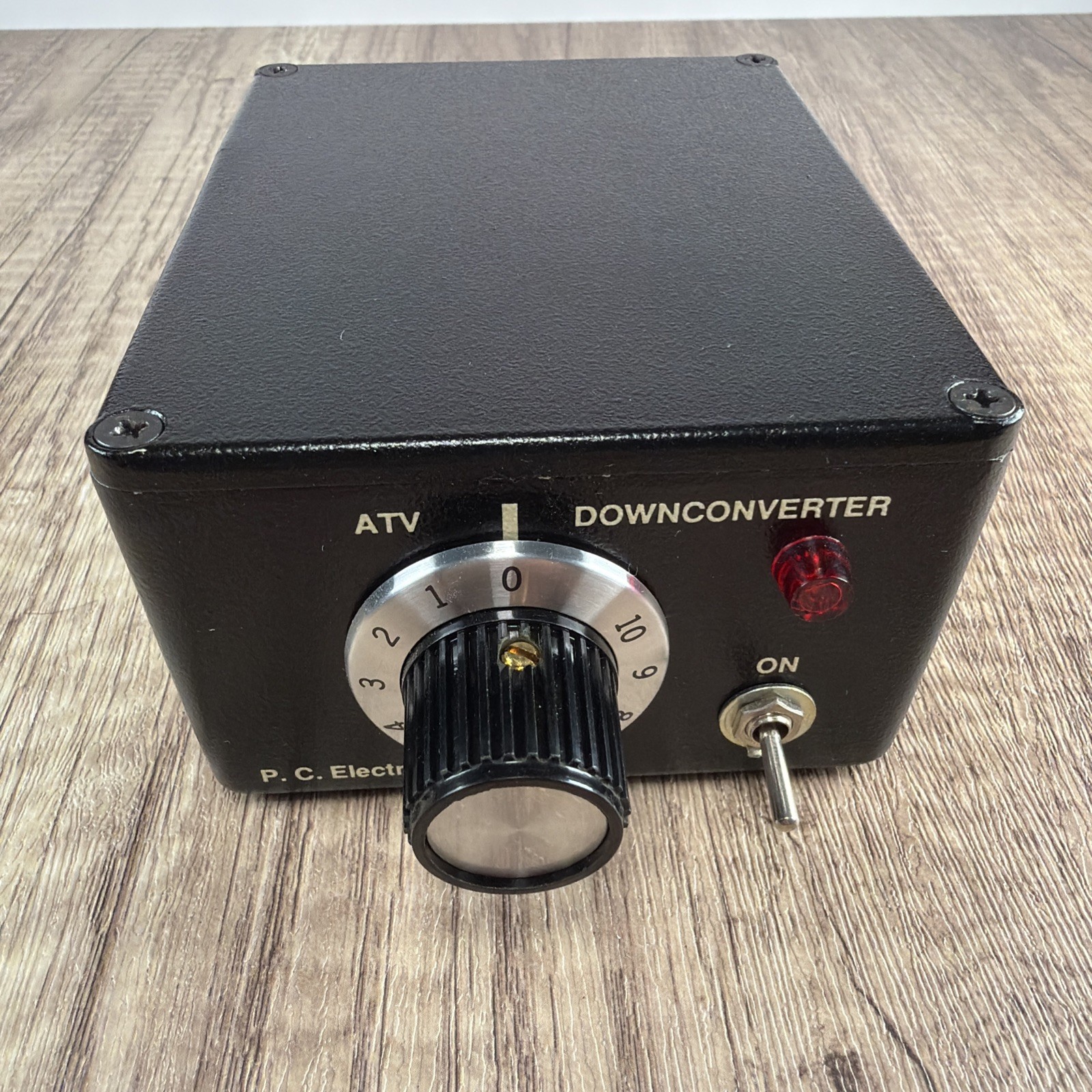 P.C. Electronics TVC4G Amateur Radio UHF ATV downconverter Ham Radio TV - WORKS