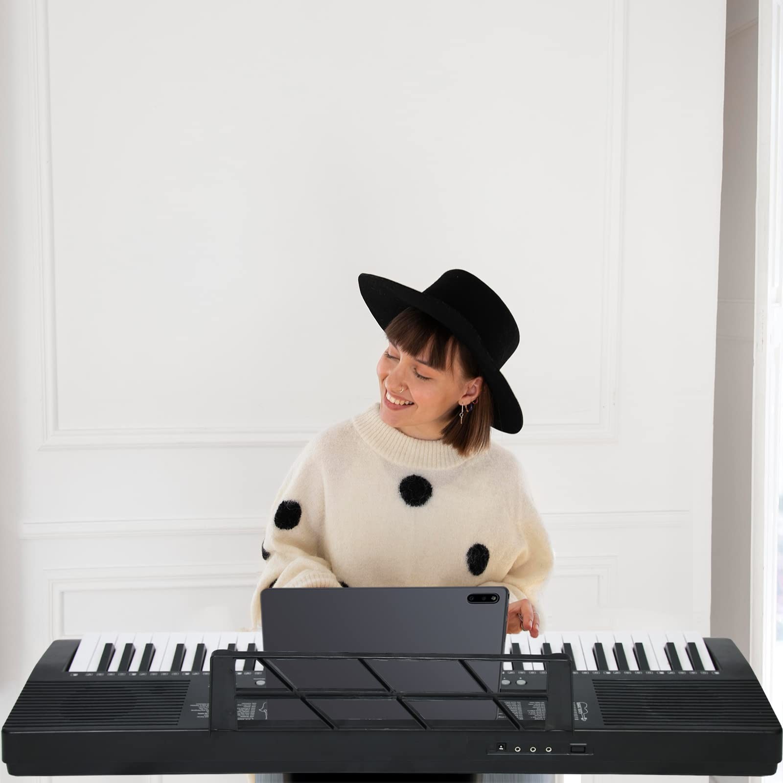 IMGZAR 61 Key Keyboard Piano for Beginners with Lighted Keys & Pro Teaching M...