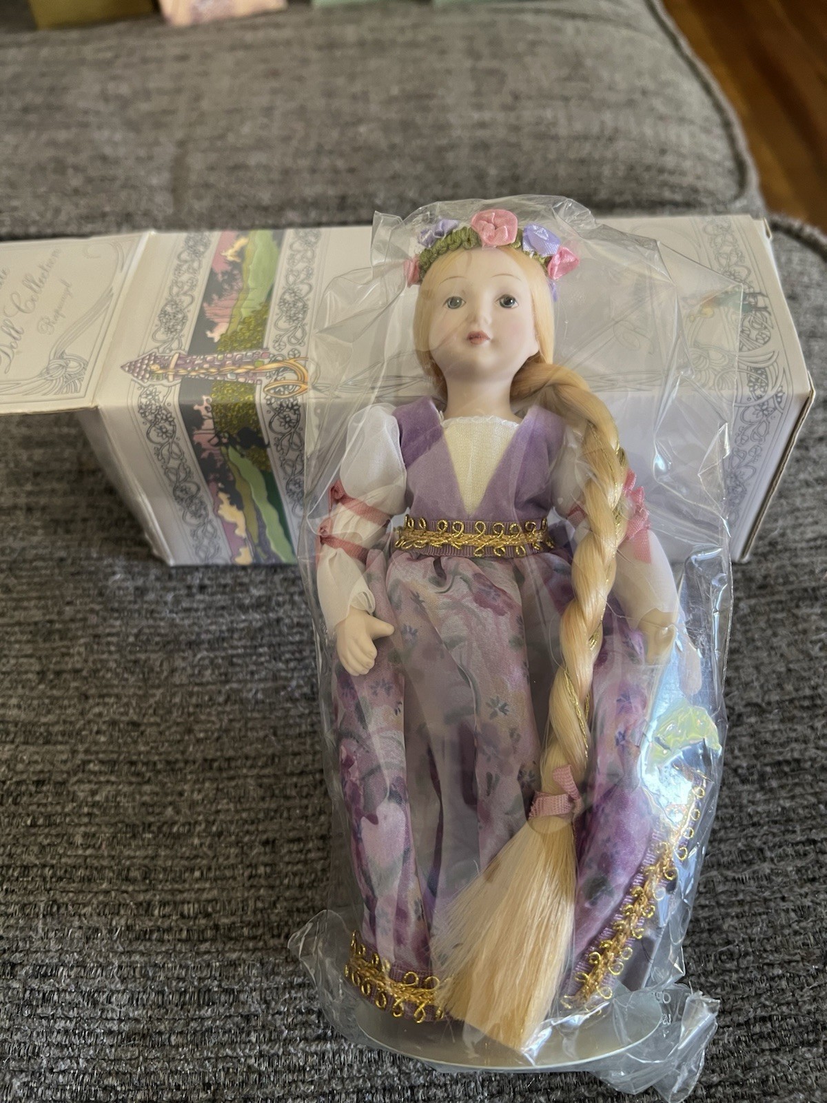 1986 Vintage Avon Rapunzel Fairy Tale Porcelain Collector Doll w/Stand