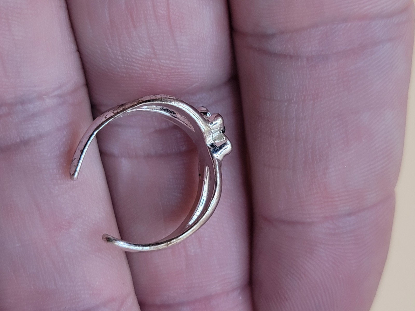 Flower Design Toe Ring Silver