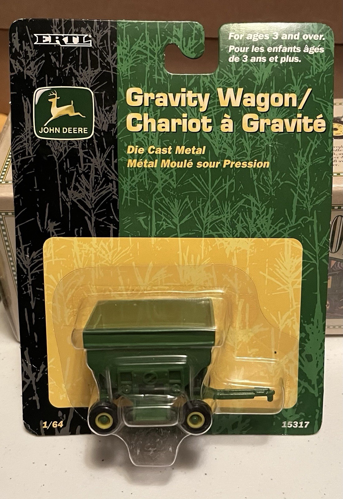 ERTL John Deere Gravity Wagon 1/64 NIP