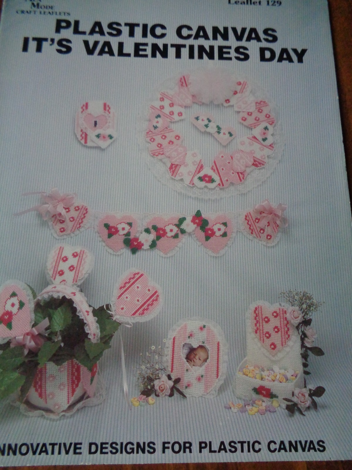 VINTAGE PLASTIC CANVAS PATTERN LEAFLET VALETINES DAY 6 PROJECTS