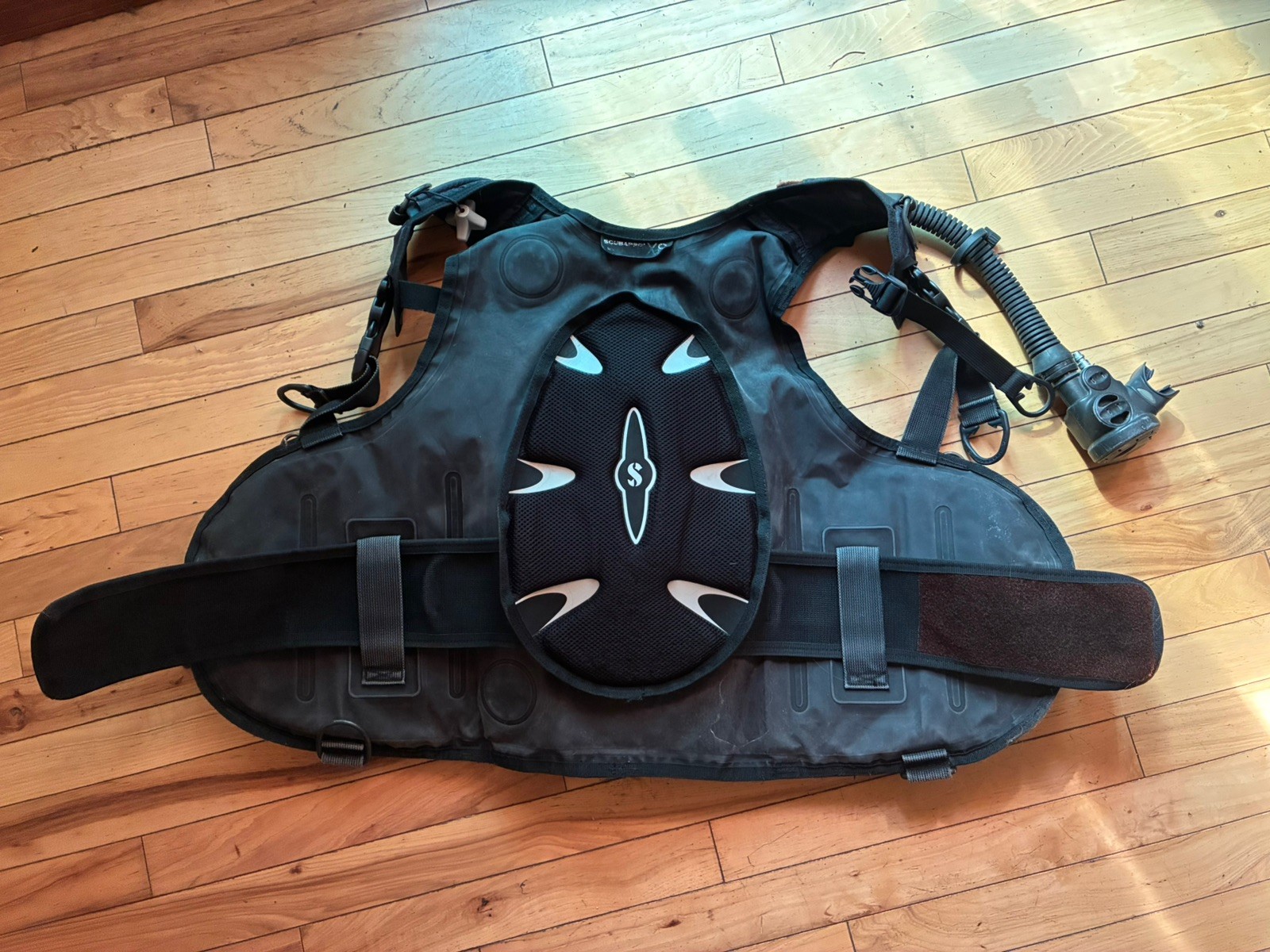 Scubapro Classic Plus X- SMALL BCD With Air2 Regulator
