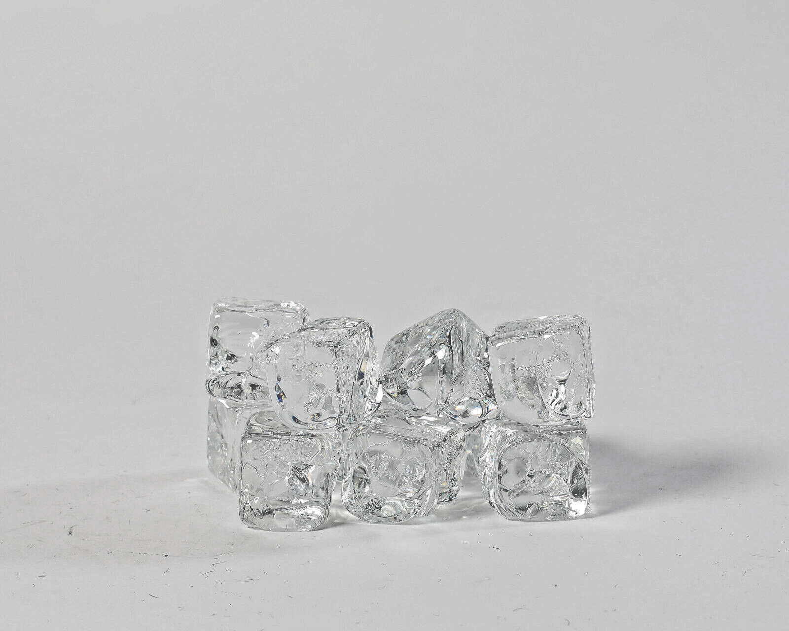 TRENGROVE ACRYLIC ICE CUBES - BRAND NEW, VARIOUS SIZES, 25 IN TOTAL