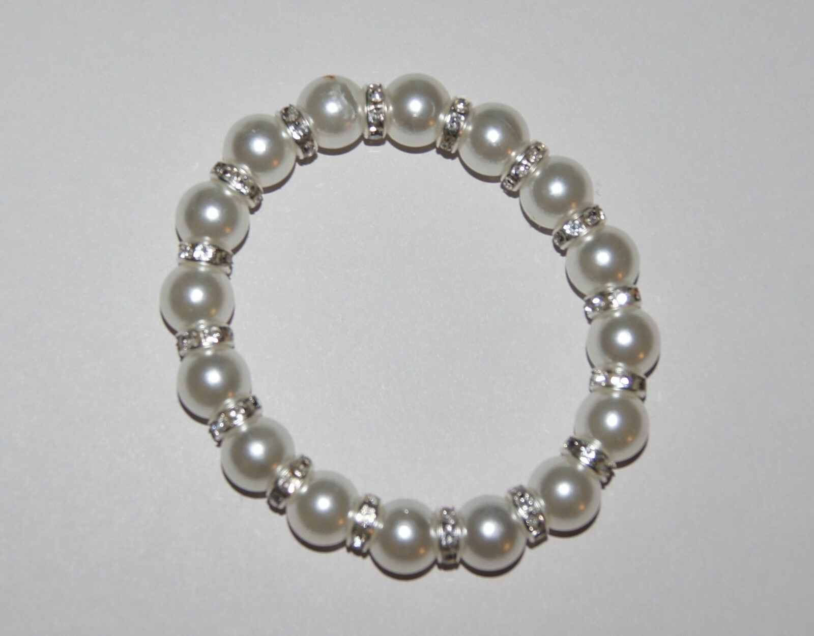 BRAND NEW White Pearl Bead and Rhinestone Silver-Tone Bling Bracelet