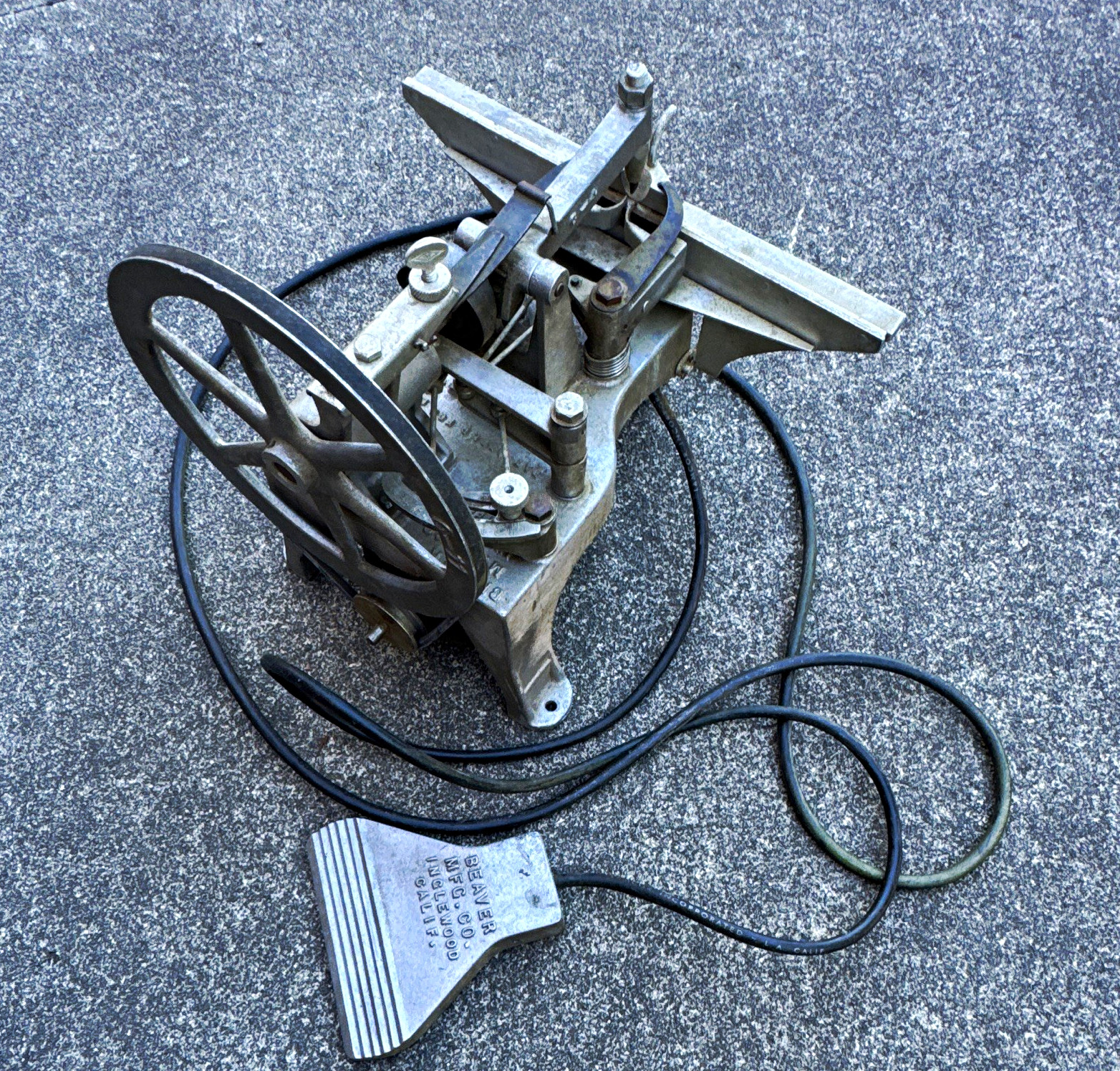 Beaver Mfg. Co. Rapid Saw Set Model 22 Electric, Manual Control