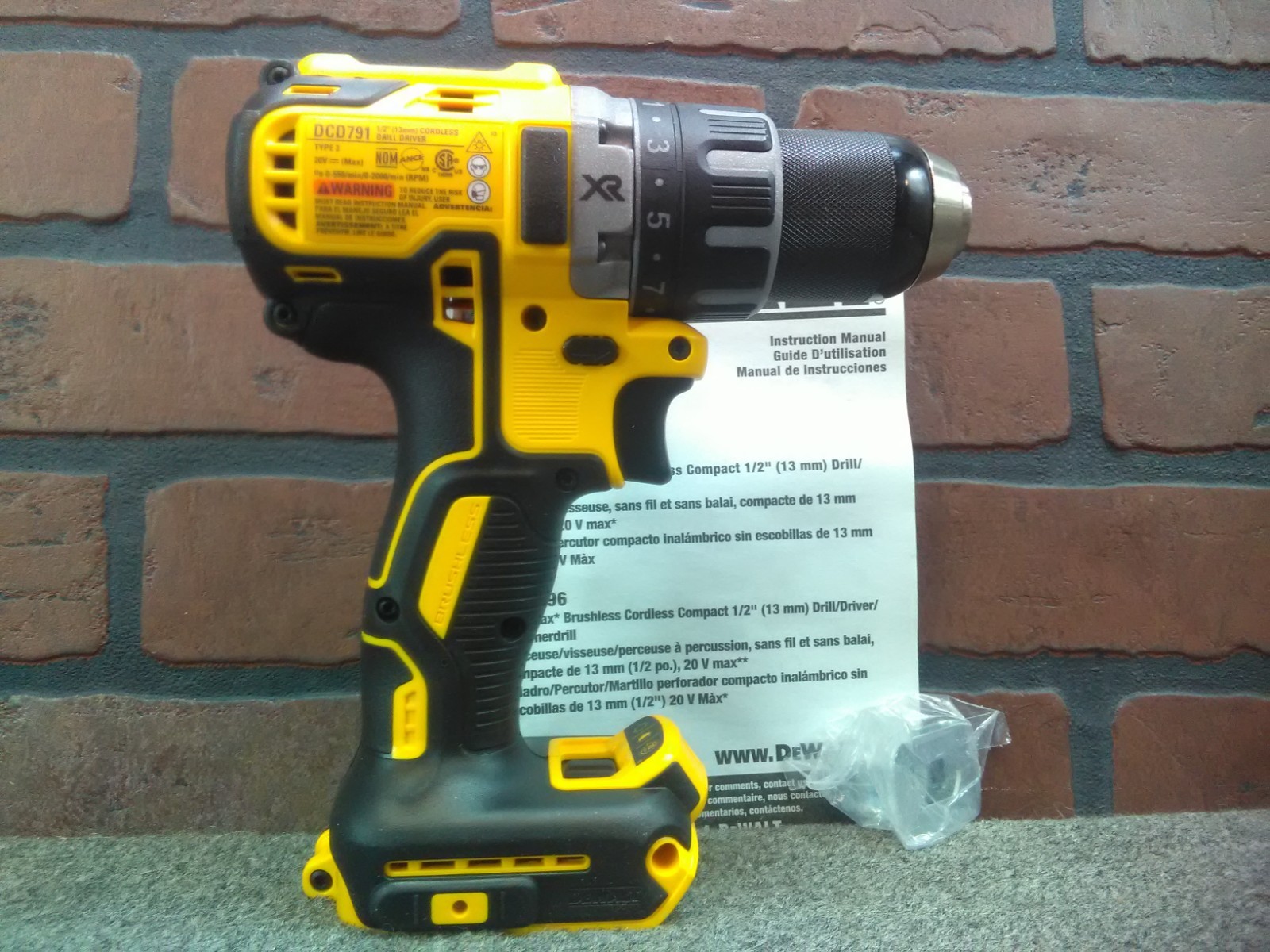 Dewalt DCD791 20V MAX XR Brushless 1/2" Drill Driver-***NEW***
