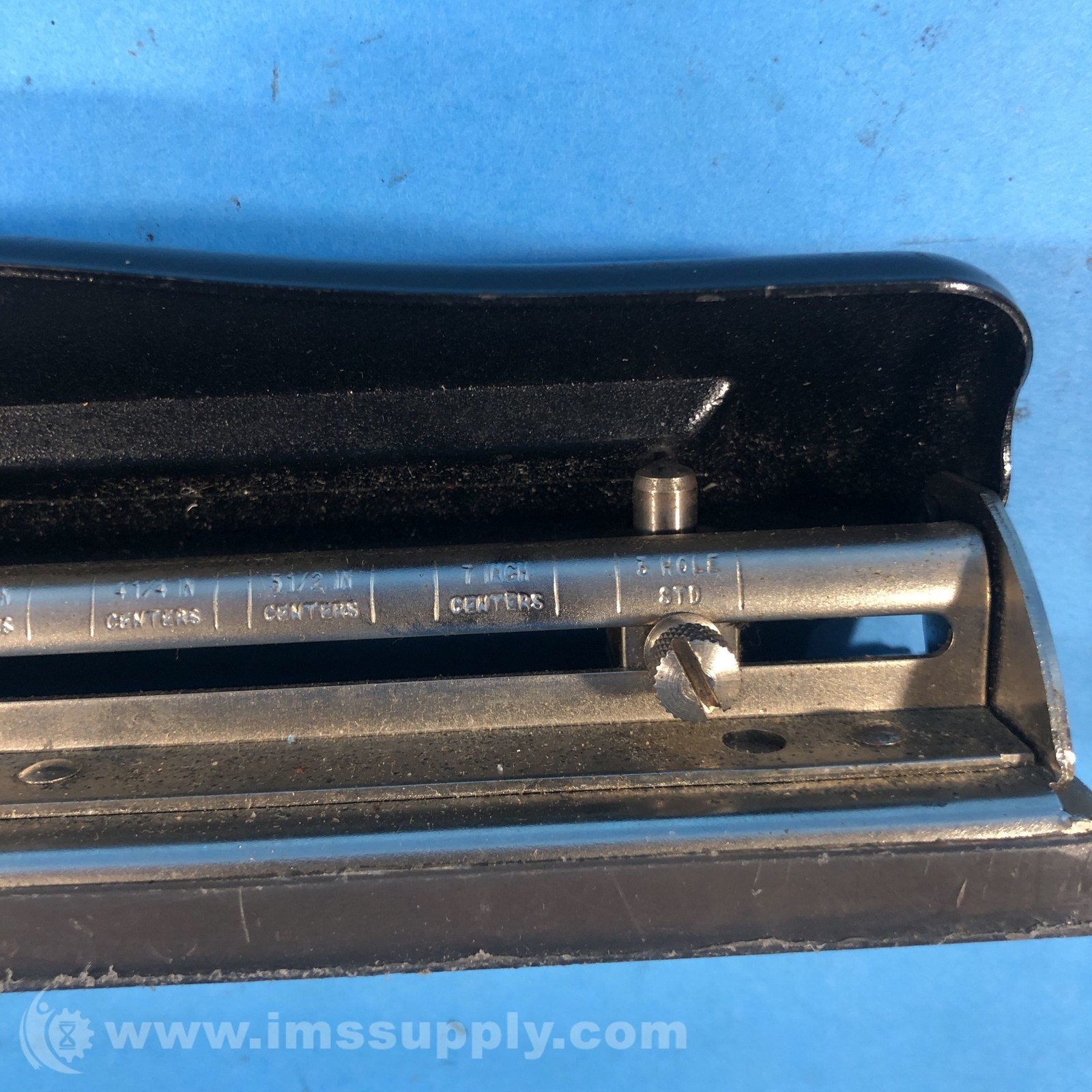 ACCO Mutual 23 Adjustable 3 Hole Punch USIP